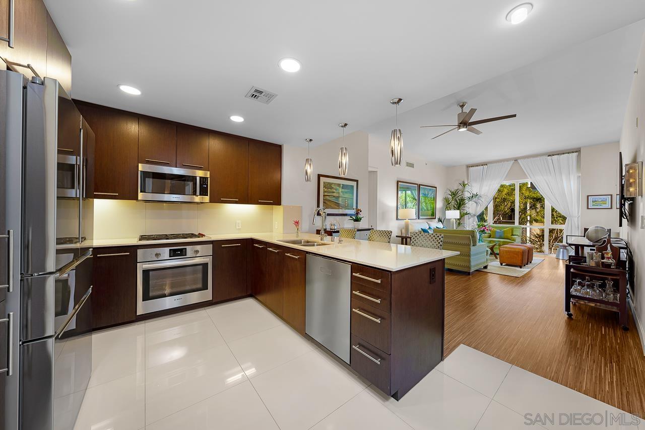 Detail Gallery Image 6 of 40 For 845  Fort Stockton  #312,  San Diego,  CA 92103 - 4 Beds | 2 Baths