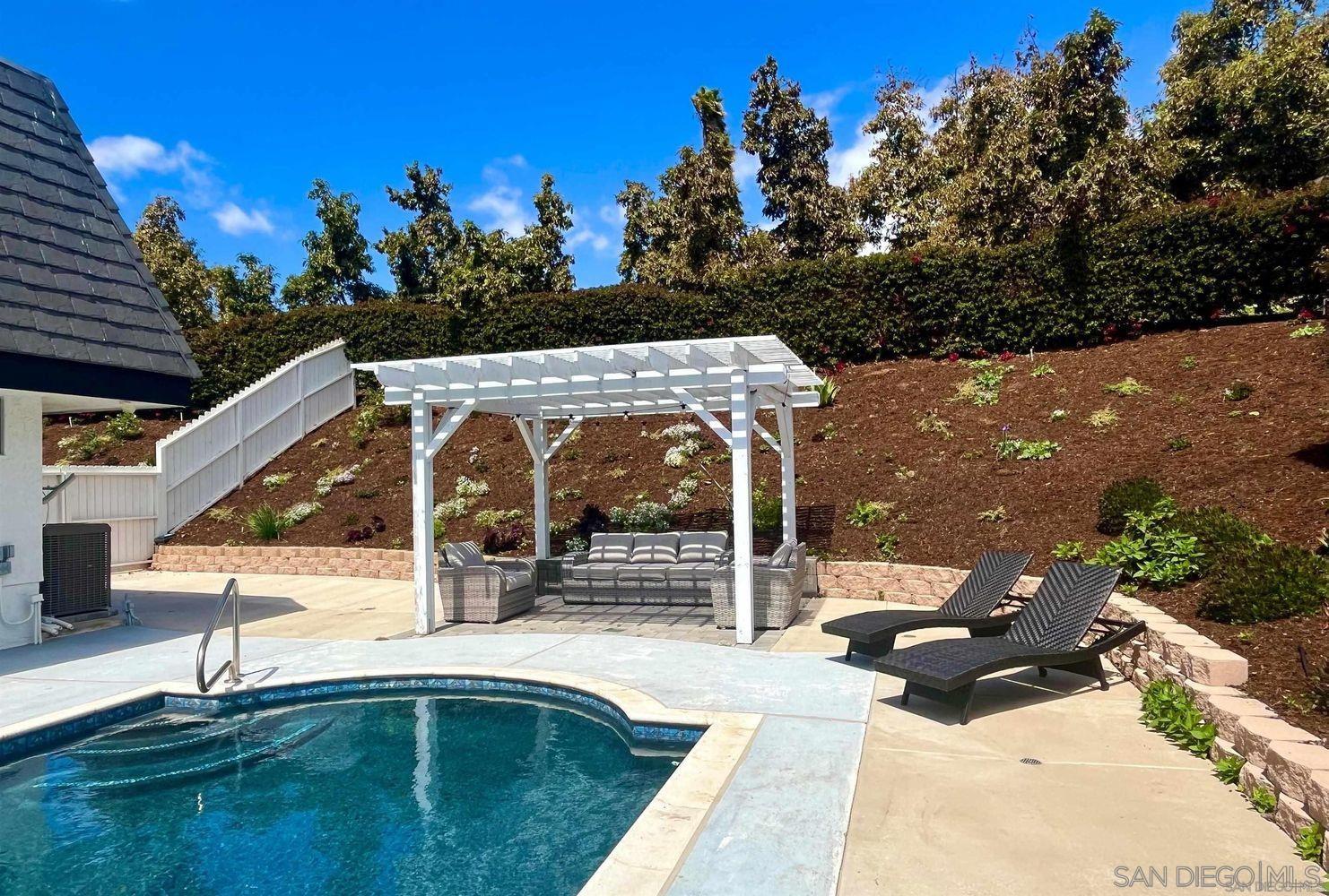 Detail Gallery Image 38 of 62 For 9431 W Lilac Rd, Escondido,  CA 92026 - 6 Beds | 4/2 Baths