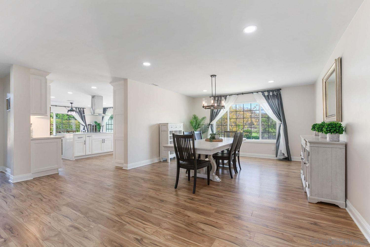 Detail Gallery Image 8 of 62 For 9431 W Lilac Rd, Escondido,  CA 92026 - 6 Beds | 4/2 Baths