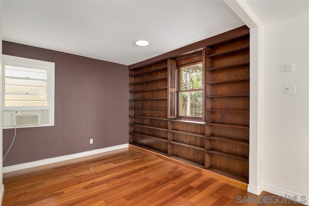 Detail Gallery Image 9 of 12 For 4965  Wightman St, San Diego,  CA 92105 - 3 Beds | 2 Baths