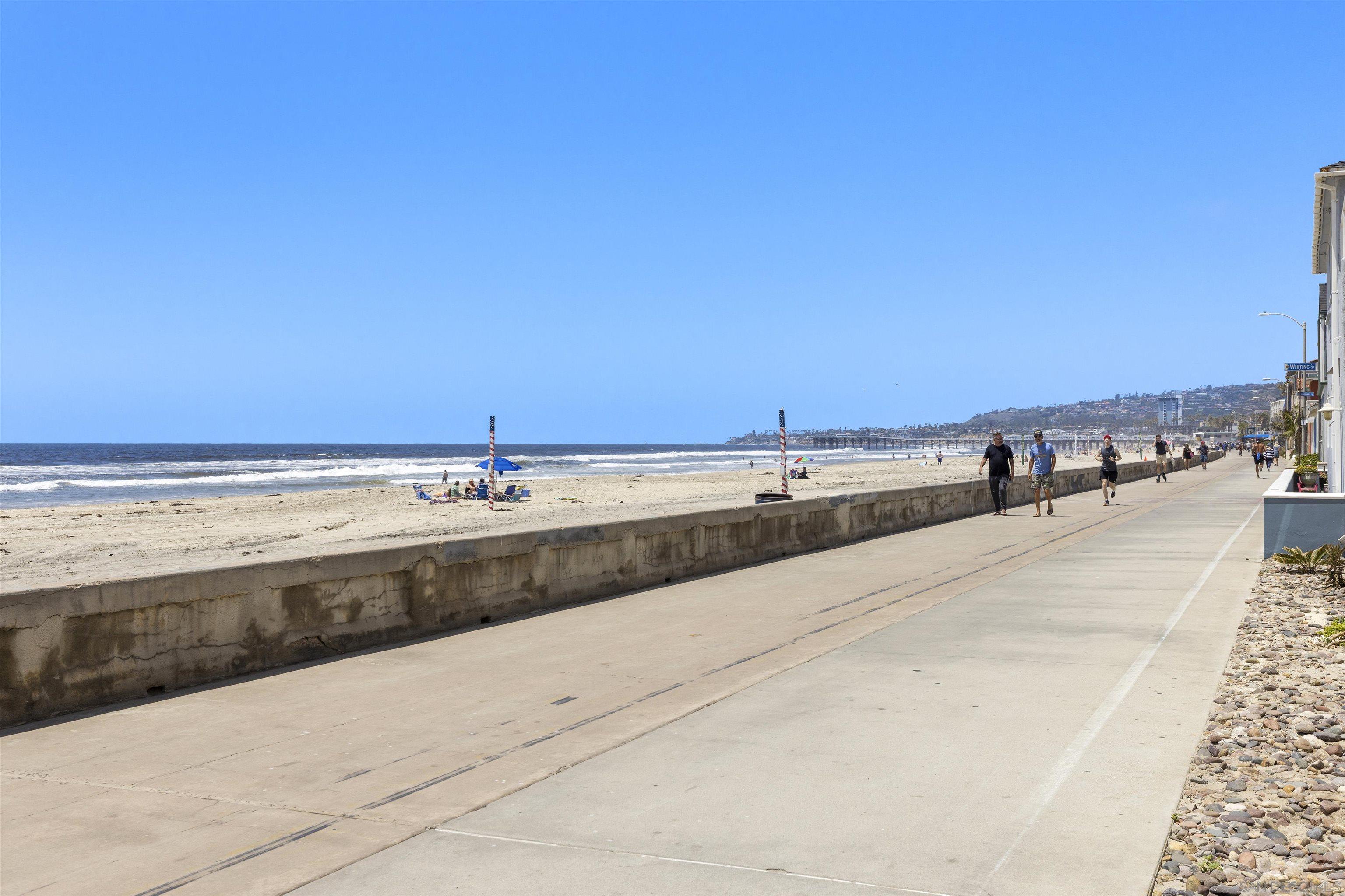 Detail Gallery Image 27 of 36 For 2002  Missouri Street  #6,  San Diego,  CA 92109 - 2 Beds | 2 Baths