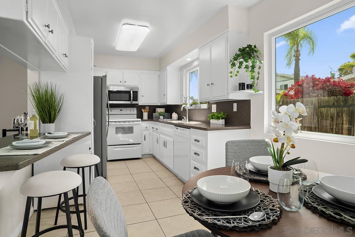 Detail Gallery Image 4 of 36 For 2002  Missouri Street  #6,  San Diego,  CA 92109 - 2 Beds | 2 Baths