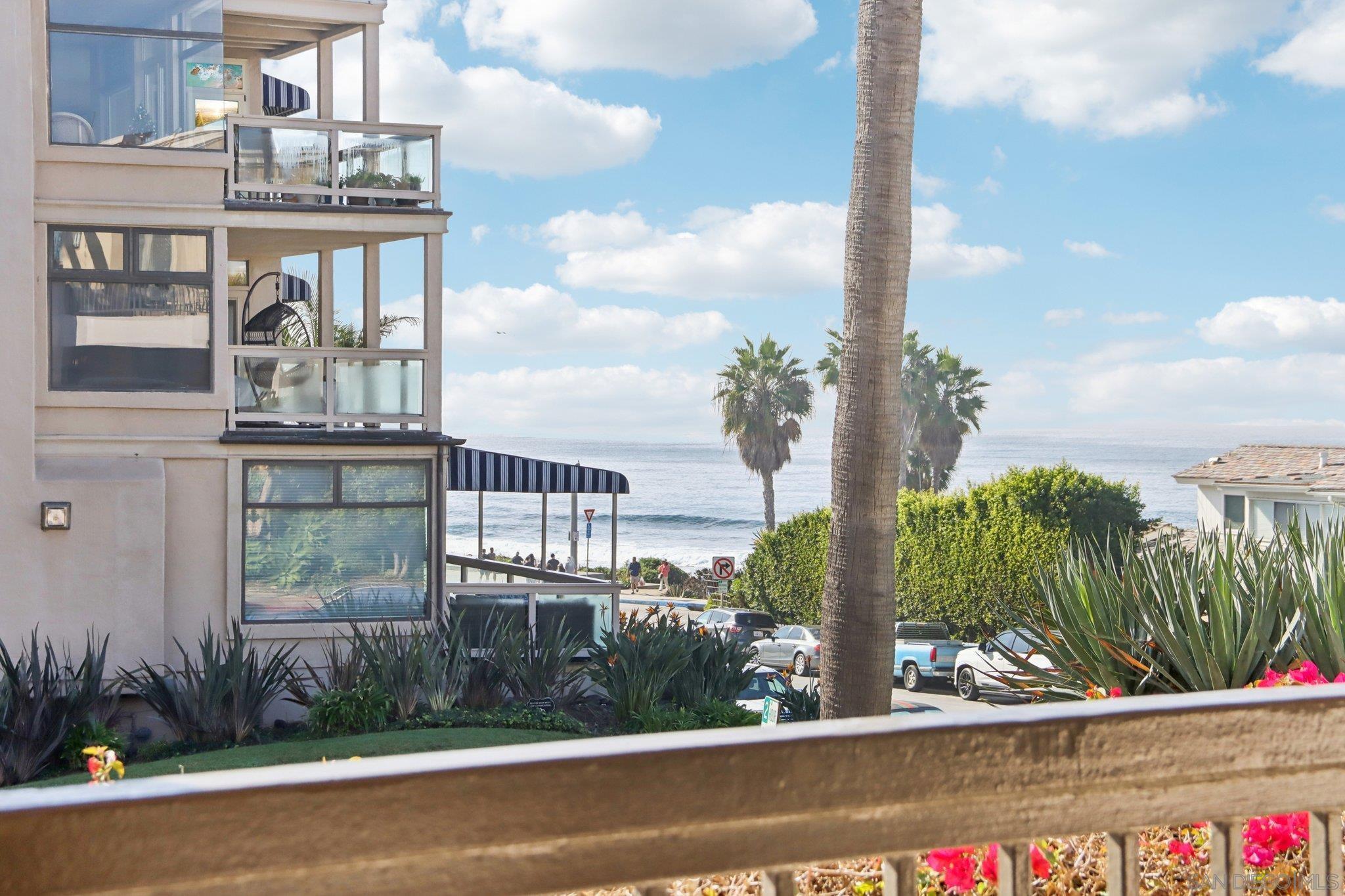 Detail Gallery Image 2 of 65 For 464  Prospect St  #101,  La Jolla,  CA 92037 - 2 Beds | 2/1 Baths