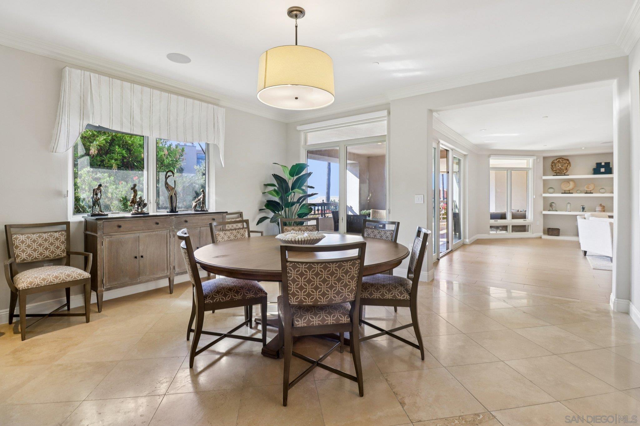 Detail Gallery Image 12 of 65 For 464  Prospect St  #101,  La Jolla,  CA 92037 - 2 Beds | 2/1 Baths