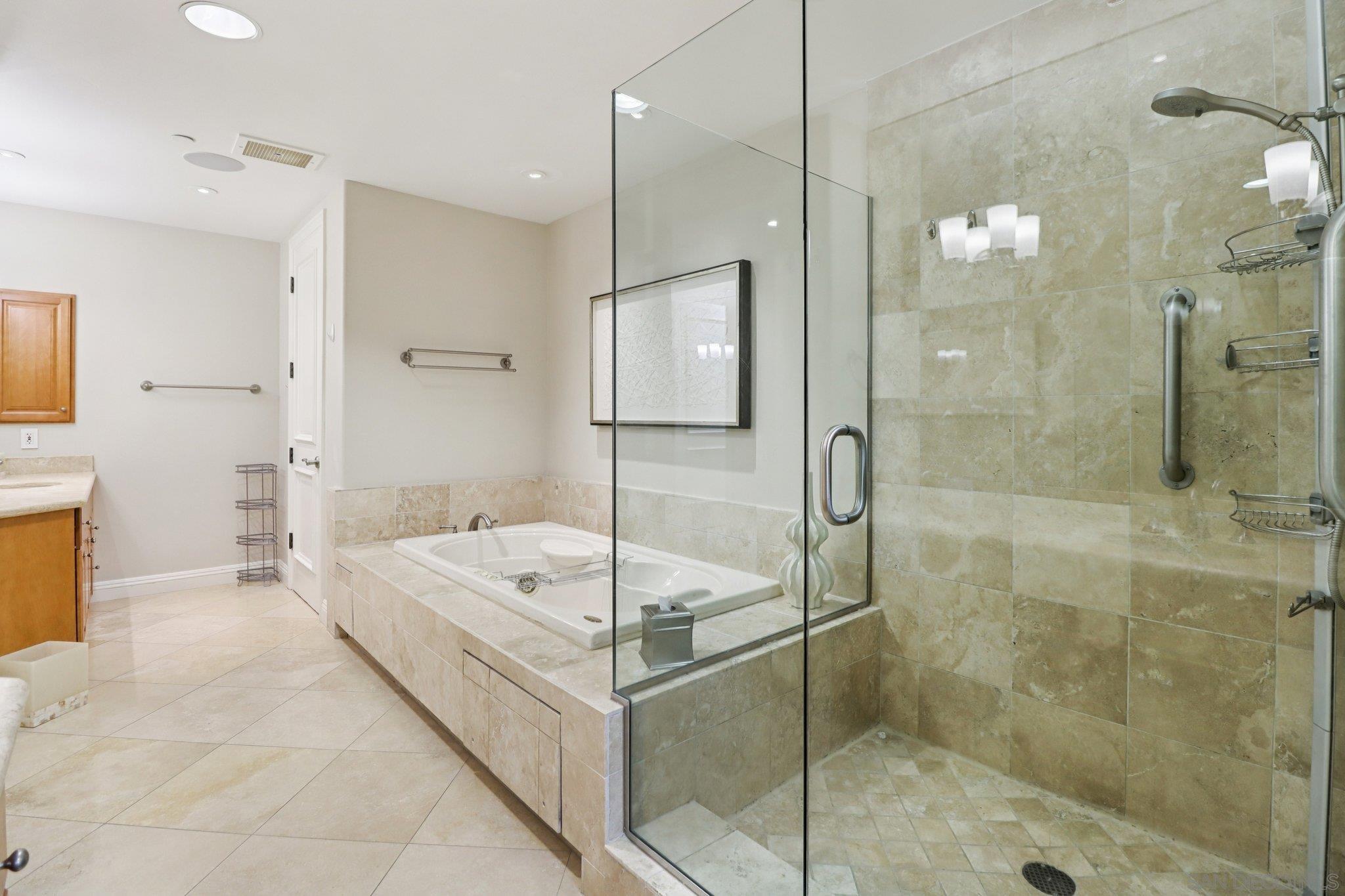 Detail Gallery Image 25 of 65 For 464  Prospect St  #101,  La Jolla,  CA 92037 - 2 Beds | 2/1 Baths