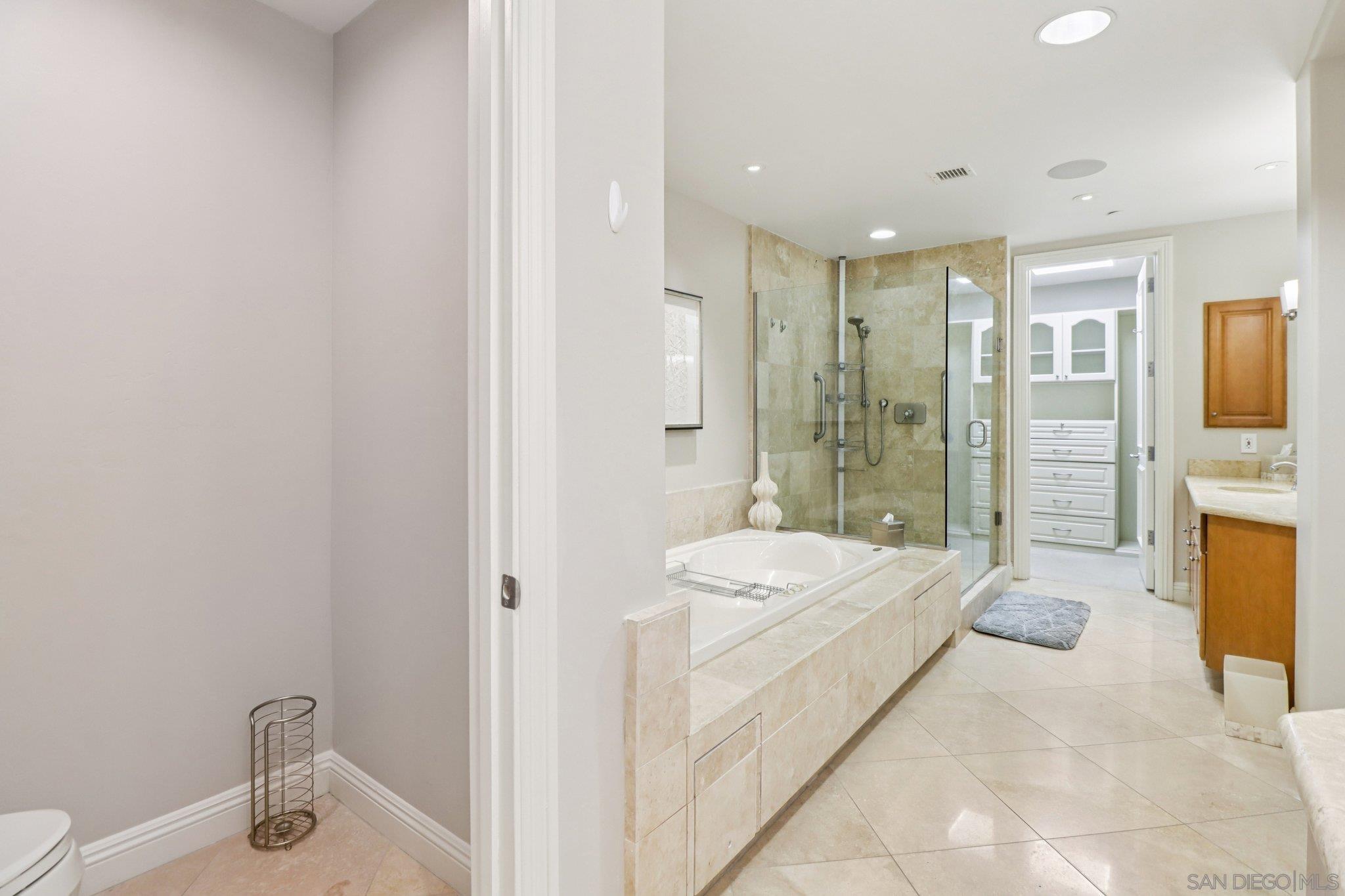 Detail Gallery Image 26 of 65 For 464  Prospect St  #101,  La Jolla,  CA 92037 - 2 Beds | 2/1 Baths