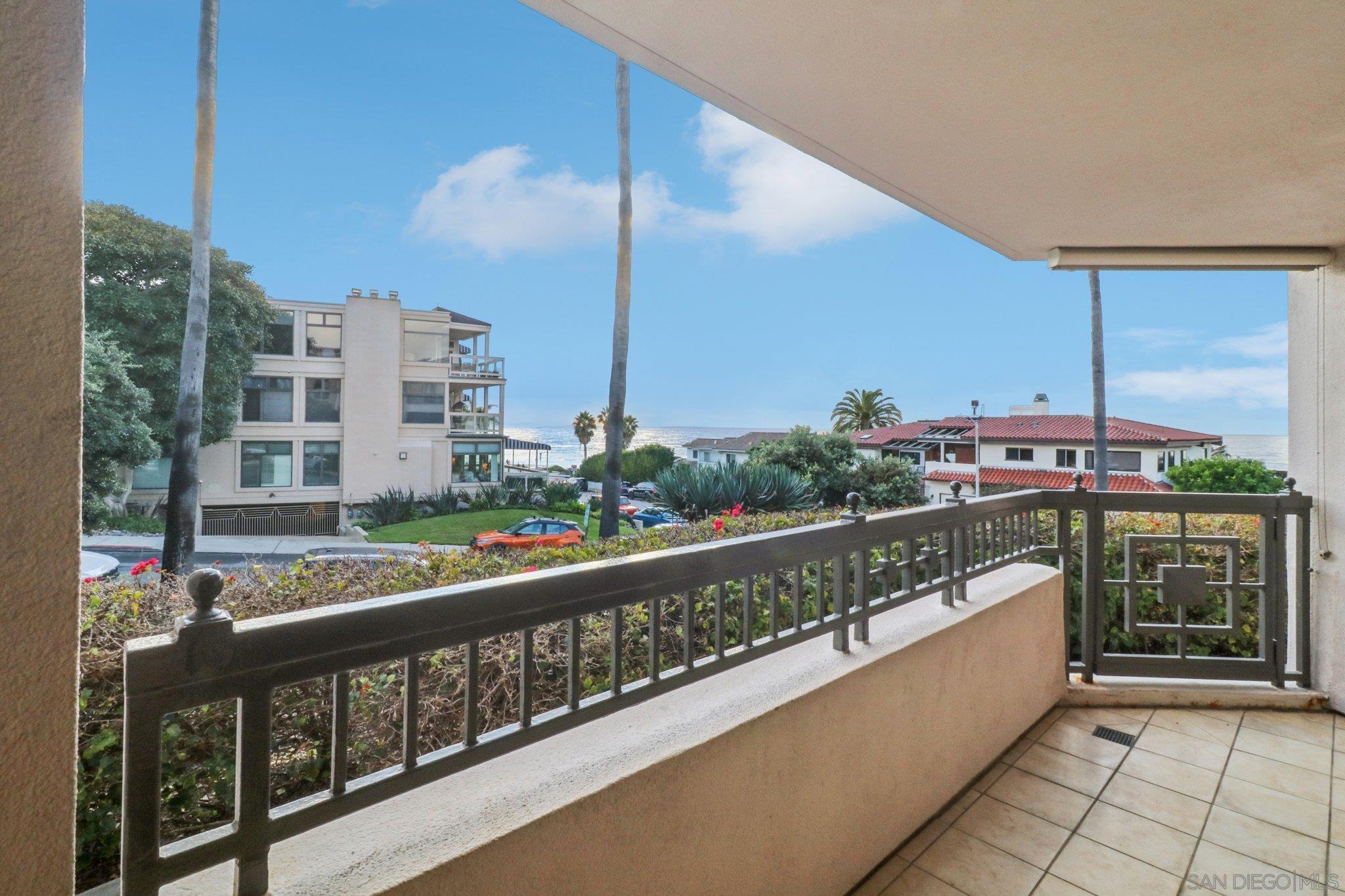 Detail Gallery Image 34 of 65 For 464  Prospect St  #101,  La Jolla,  CA 92037 - 2 Beds | 2/1 Baths