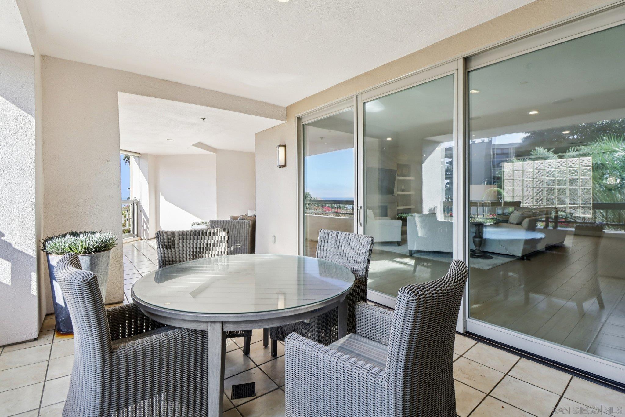 Detail Gallery Image 37 of 65 For 464  Prospect St  #101,  La Jolla,  CA 92037 - 2 Beds | 2/1 Baths