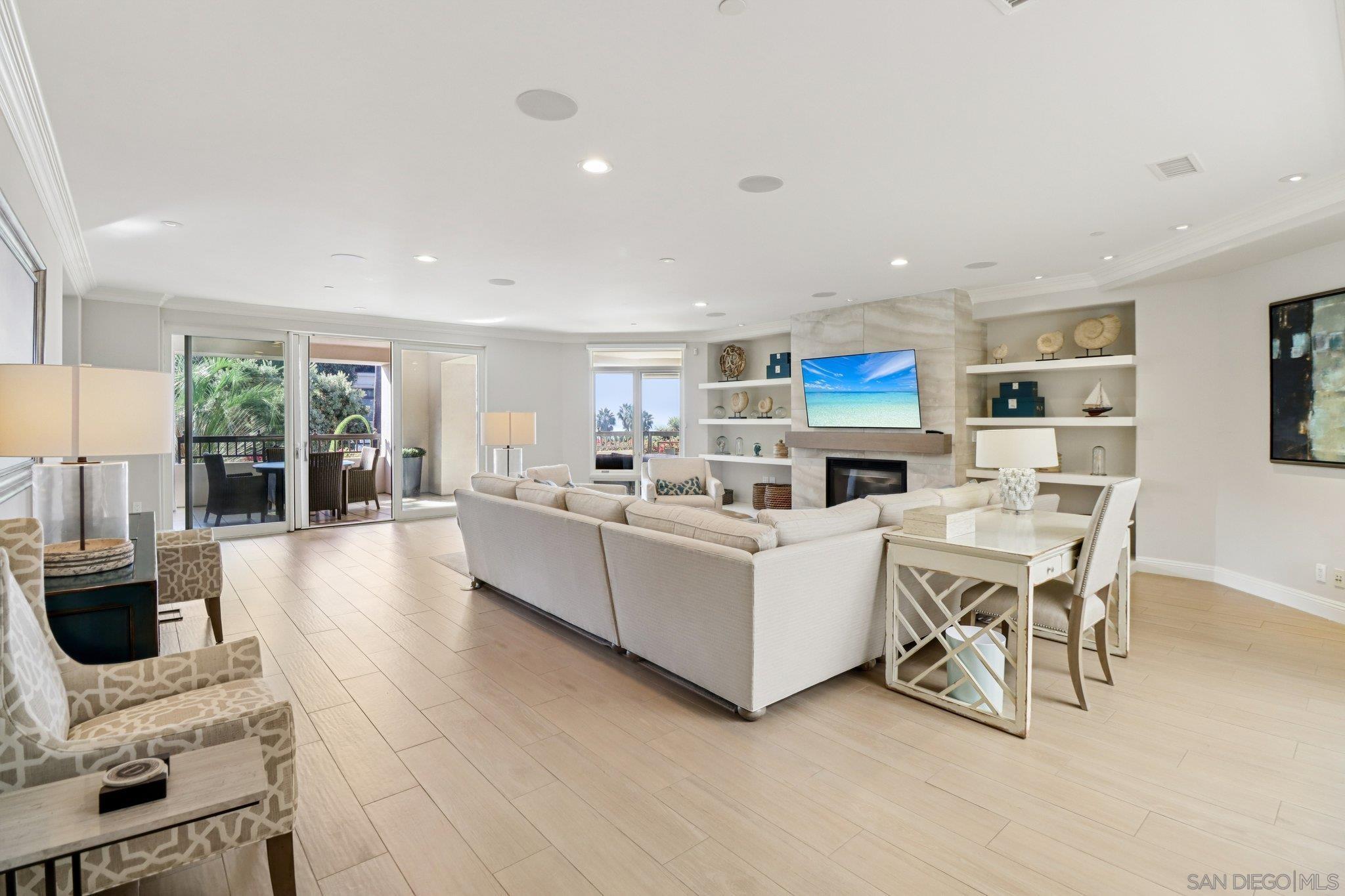 Detail Gallery Image 8 of 65 For 464  Prospect St  #101,  La Jolla,  CA 92037 - 2 Beds | 2/1 Baths