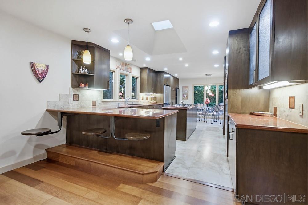 Detail Gallery Image 16 of 60 For 871  Gage Dr, San Diego,  CA 92106 - 3 Beds | 2/1 Baths