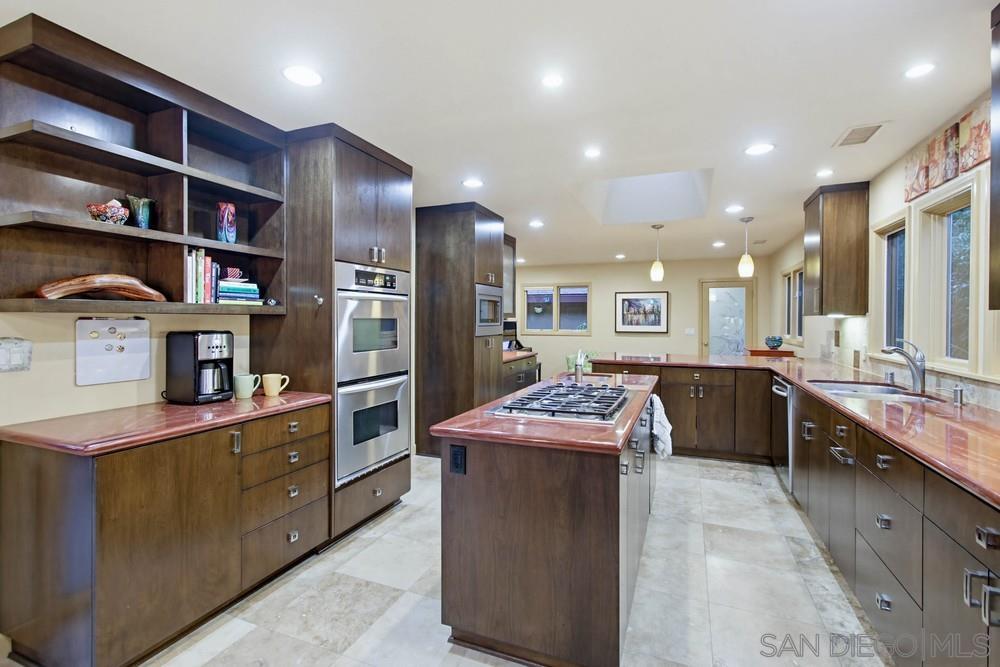 Detail Gallery Image 23 of 60 For 871  Gage Dr, San Diego,  CA 92106 - 3 Beds | 2/1 Baths