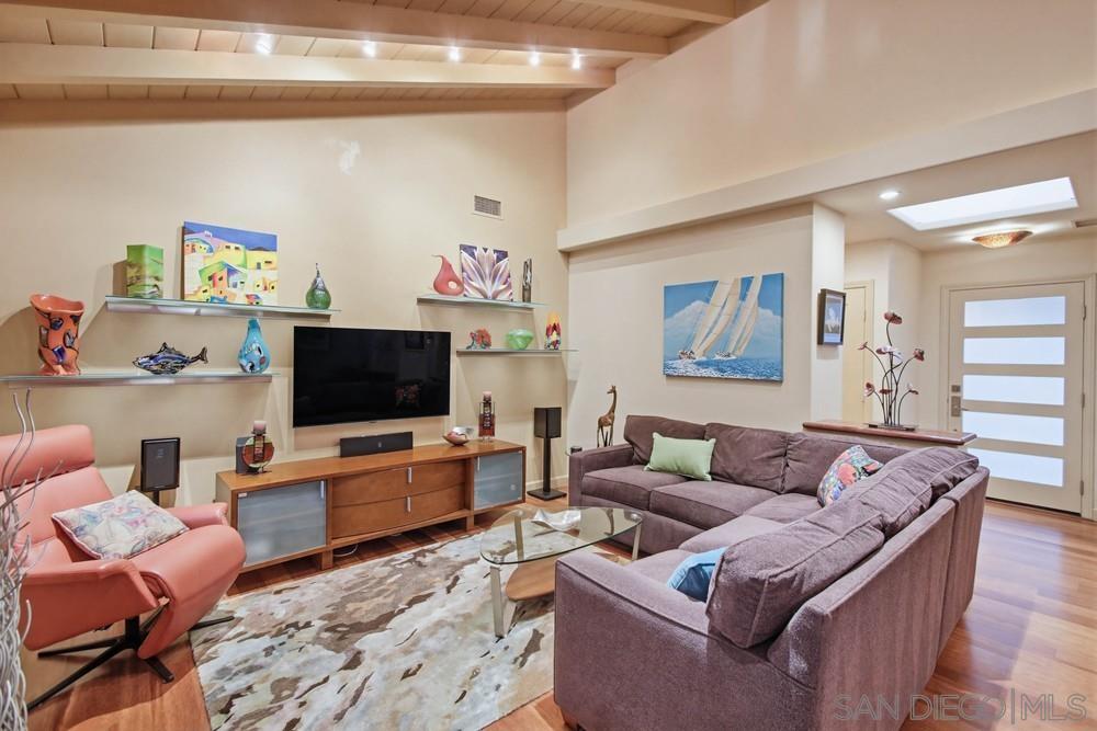 Detail Gallery Image 7 of 60 For 871  Gage Dr, San Diego,  CA 92106 - 3 Beds | 2/1 Baths