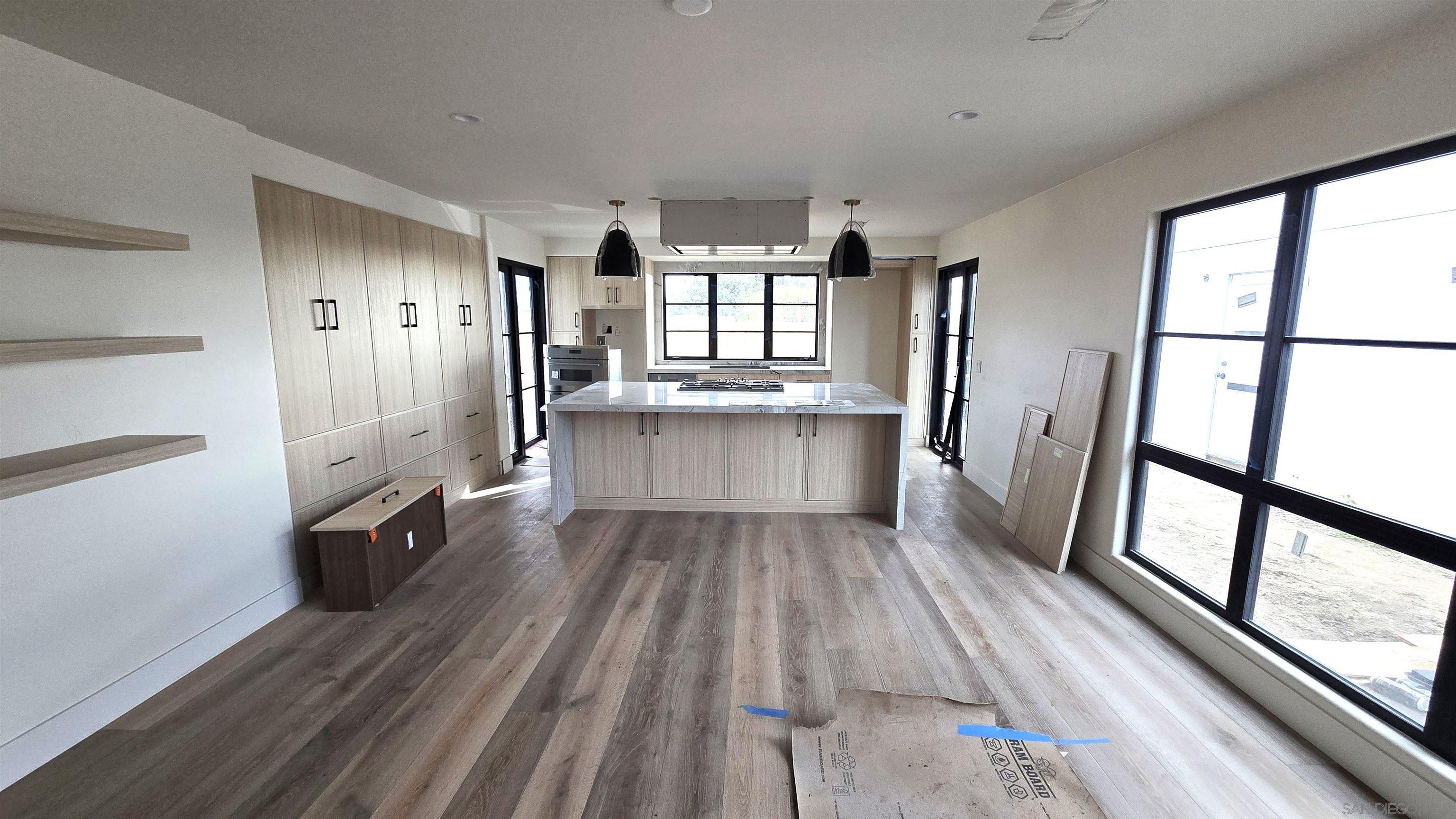 Detail Gallery Image 5 of 25 For 227  Hill Dr, Vista,  CA 92083 - 4 Beds | 3/1 Baths