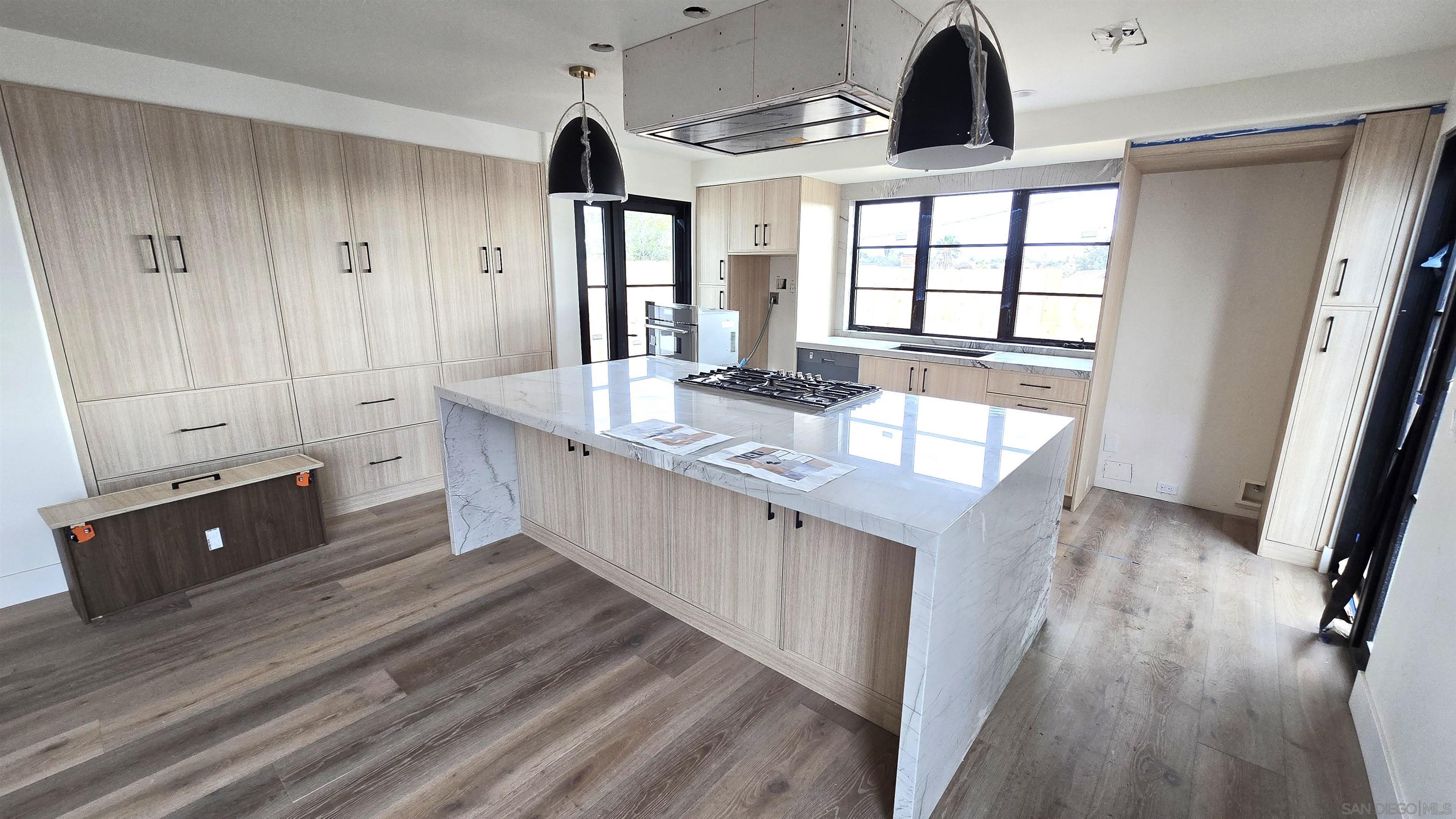 Detail Gallery Image 7 of 25 For 227  Hill Dr, Vista,  CA 92083 - 4 Beds | 3/1 Baths