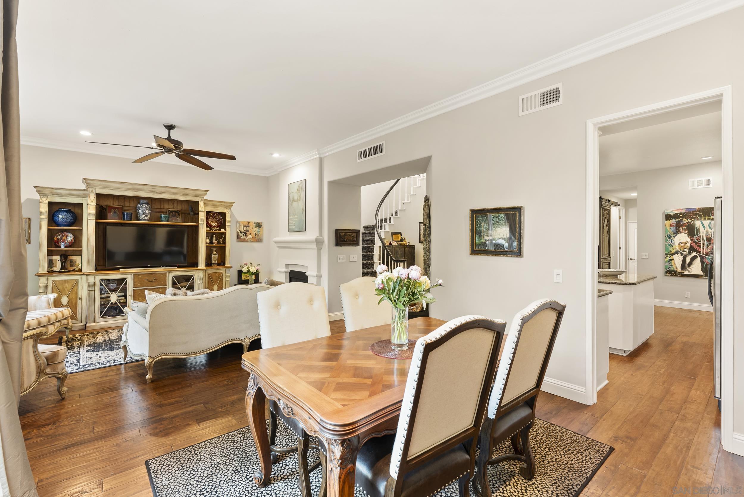 Detail Gallery Image 13 of 41 For 9757  Keeneland Row, La Jolla,  CA 92037 - 2 Beds | 2/1 Baths