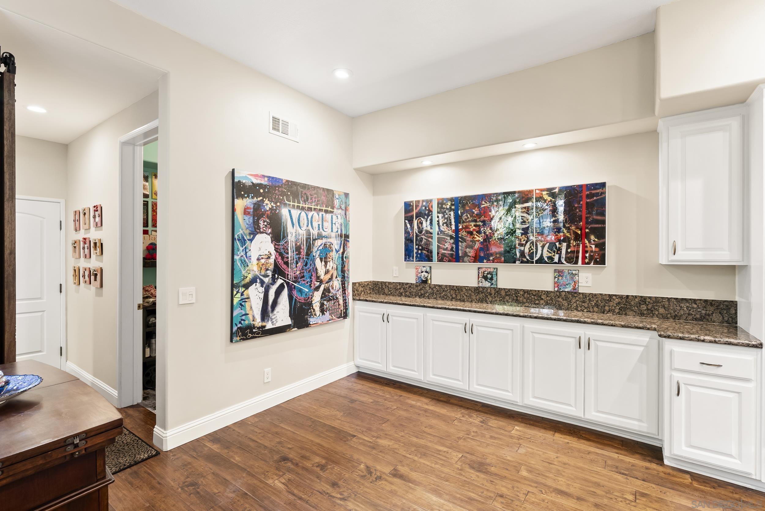 Detail Gallery Image 17 of 41 For 9757  Keeneland Row, La Jolla,  CA 92037 - 2 Beds | 2/1 Baths