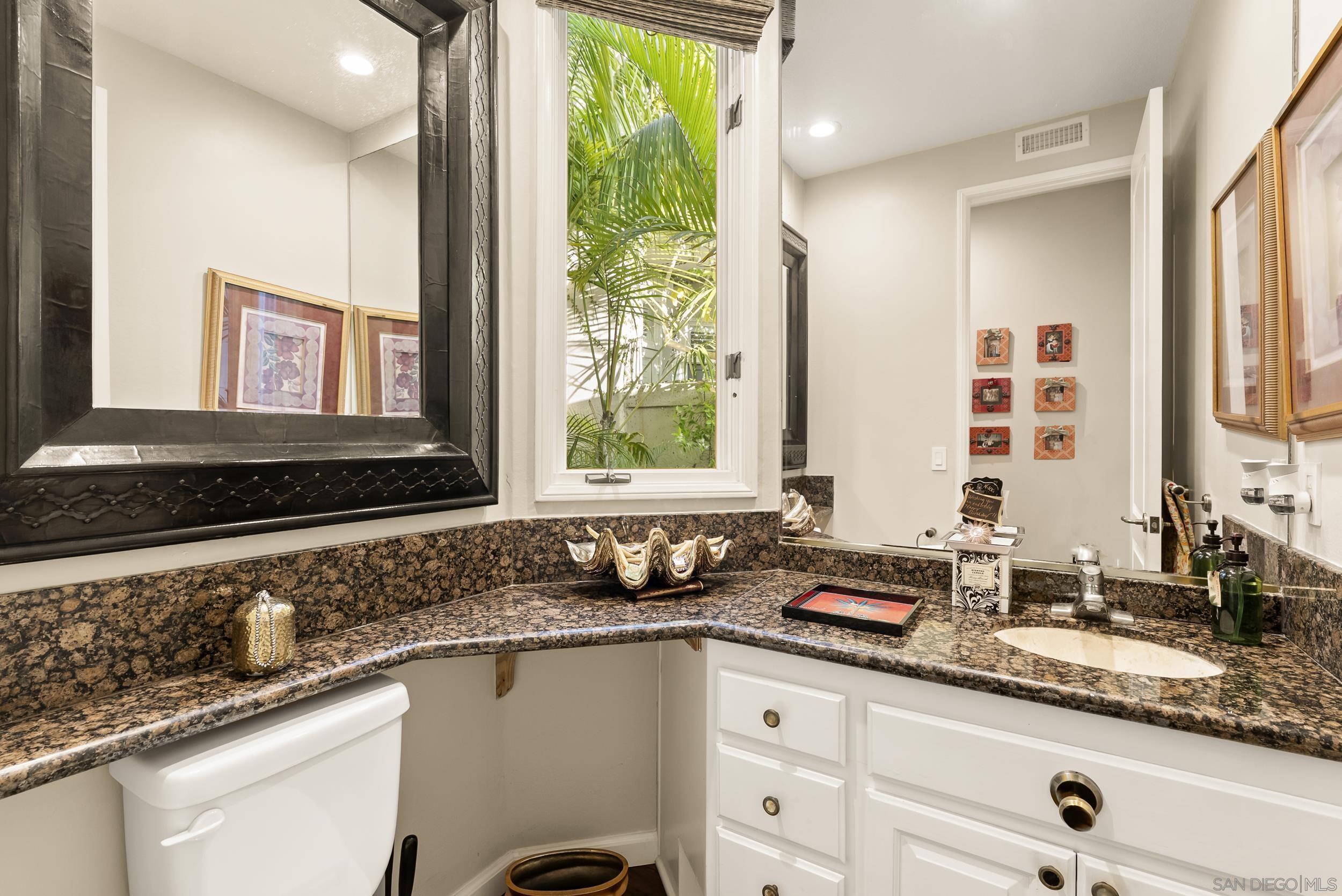 Detail Gallery Image 19 of 41 For 9757  Keeneland Row, La Jolla,  CA 92037 - 2 Beds | 2/1 Baths