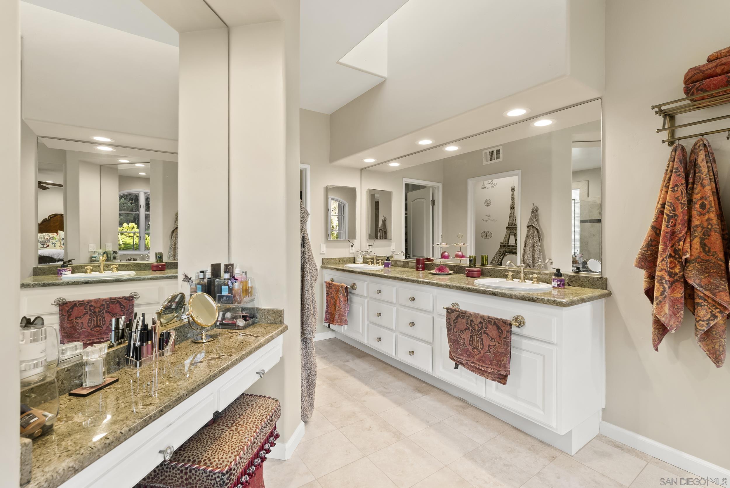 Detail Gallery Image 25 of 41 For 9757  Keeneland Row, La Jolla,  CA 92037 - 2 Beds | 2/1 Baths