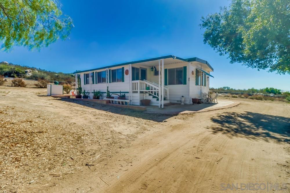 Detail Gallery Image 12 of 21 For 2036  Boulder Oaks Rd, Potrero,  CA 91963 - 3 Beds | 2 Baths