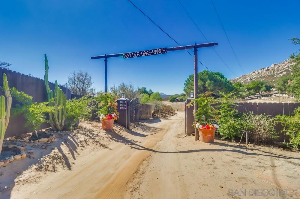 Detail Gallery Image 2 of 11 For 2052  Boulder Oaks Rd, Potrero,  CA 91963 - 2 Beds | 1 Baths