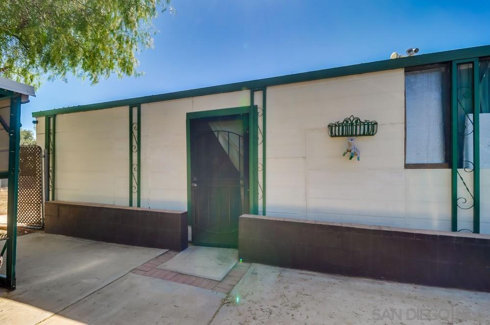 Detail Gallery Image 3 of 11 For 2052  Boulder Oaks Rd, Potrero,  CA 91963 - 2 Beds | 1 Baths