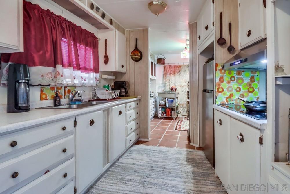 Detail Gallery Image 4 of 11 For 2052  Boulder Oaks Rd, Potrero,  CA 91963 - 2 Beds | 1 Baths