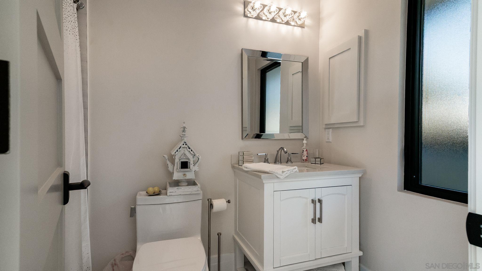 Detail Gallery Image 37 of 75 For 7173  Obelisco Cir, Carlsbad,  CA 92009 - 7 Beds | 6/1 Baths