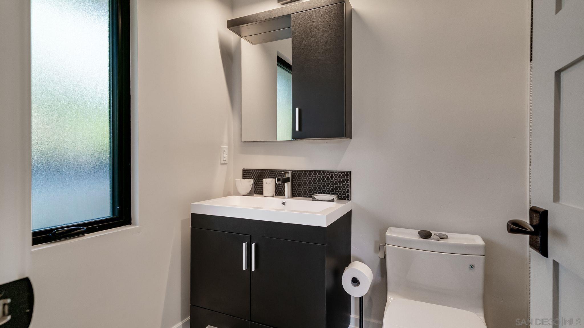 Detail Gallery Image 39 of 75 For 7173  Obelisco Cir, Carlsbad,  CA 92009 - 7 Beds | 6/1 Baths