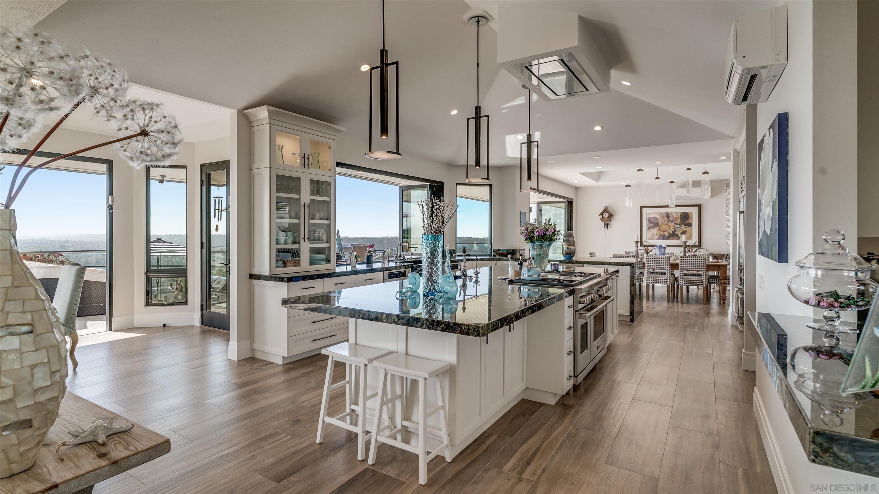 Detail Gallery Image 5 of 75 For 7173  Obelisco Cir, Carlsbad,  CA 92009 - 7 Beds | 6/1 Baths