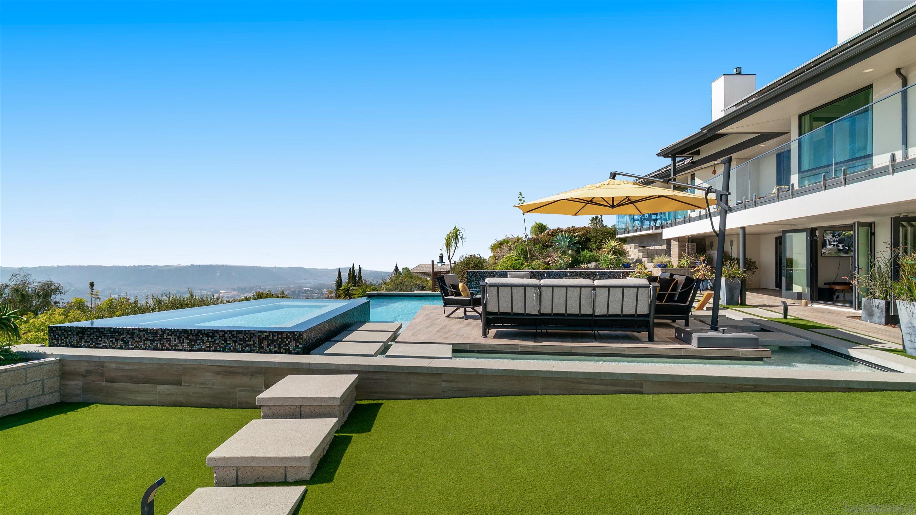 Detail Gallery Image 7 of 75 For 7173  Obelisco Cir, Carlsbad,  CA 92009 - 7 Beds | 6/1 Baths