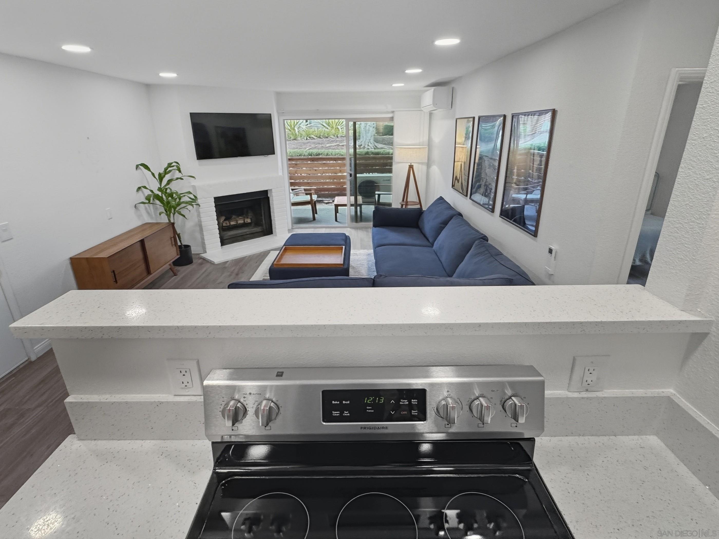 Detail Gallery Image 12 of 39 For 1810 S El Camino Real  #101,  Encinitas,  CA 92024 - 1 Beds | 1 Baths