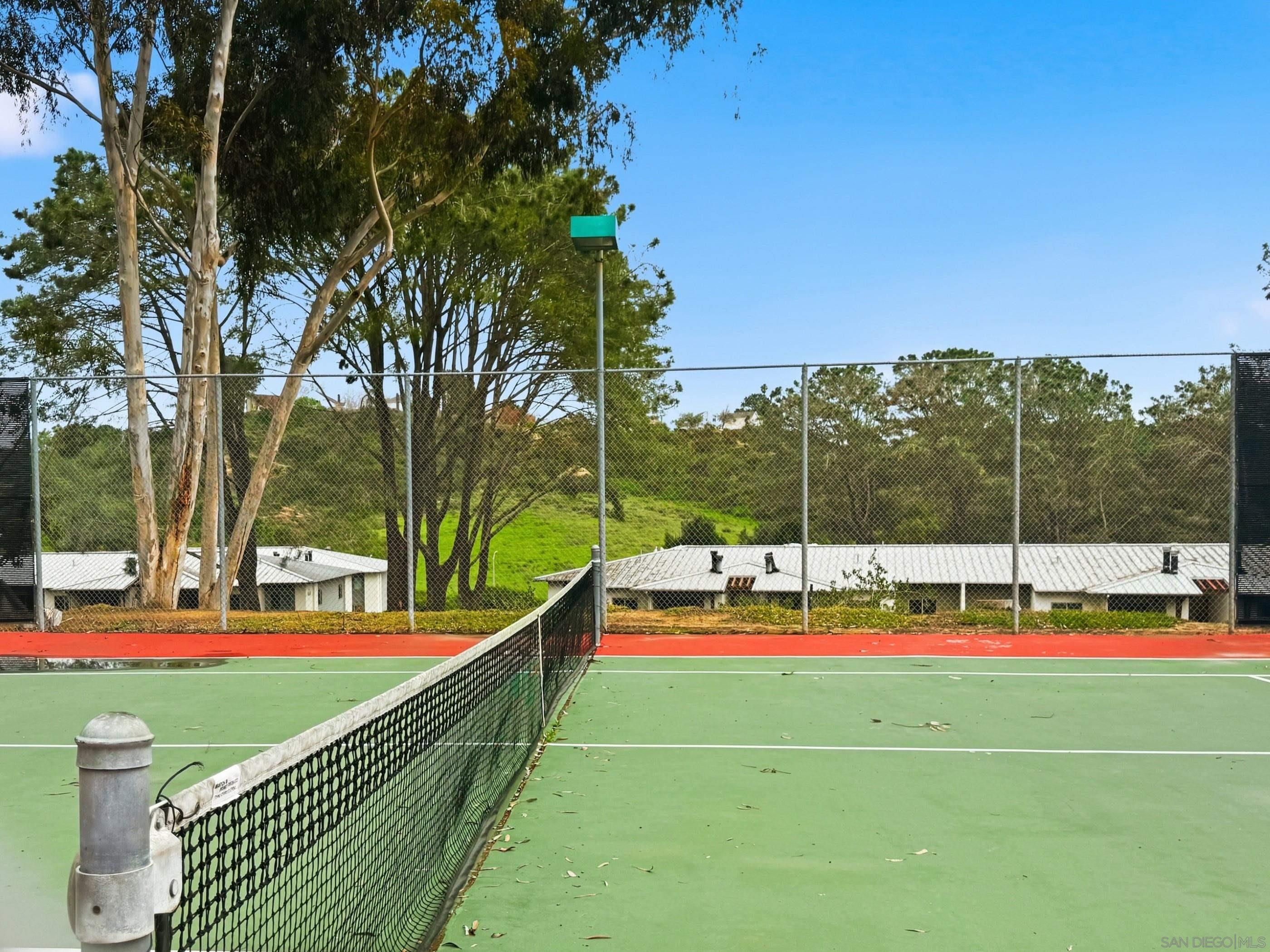 Detail Gallery Image 32 of 39 For 1810 S El Camino Real  #101,  Encinitas,  CA 92024 - 1 Beds | 1 Baths
