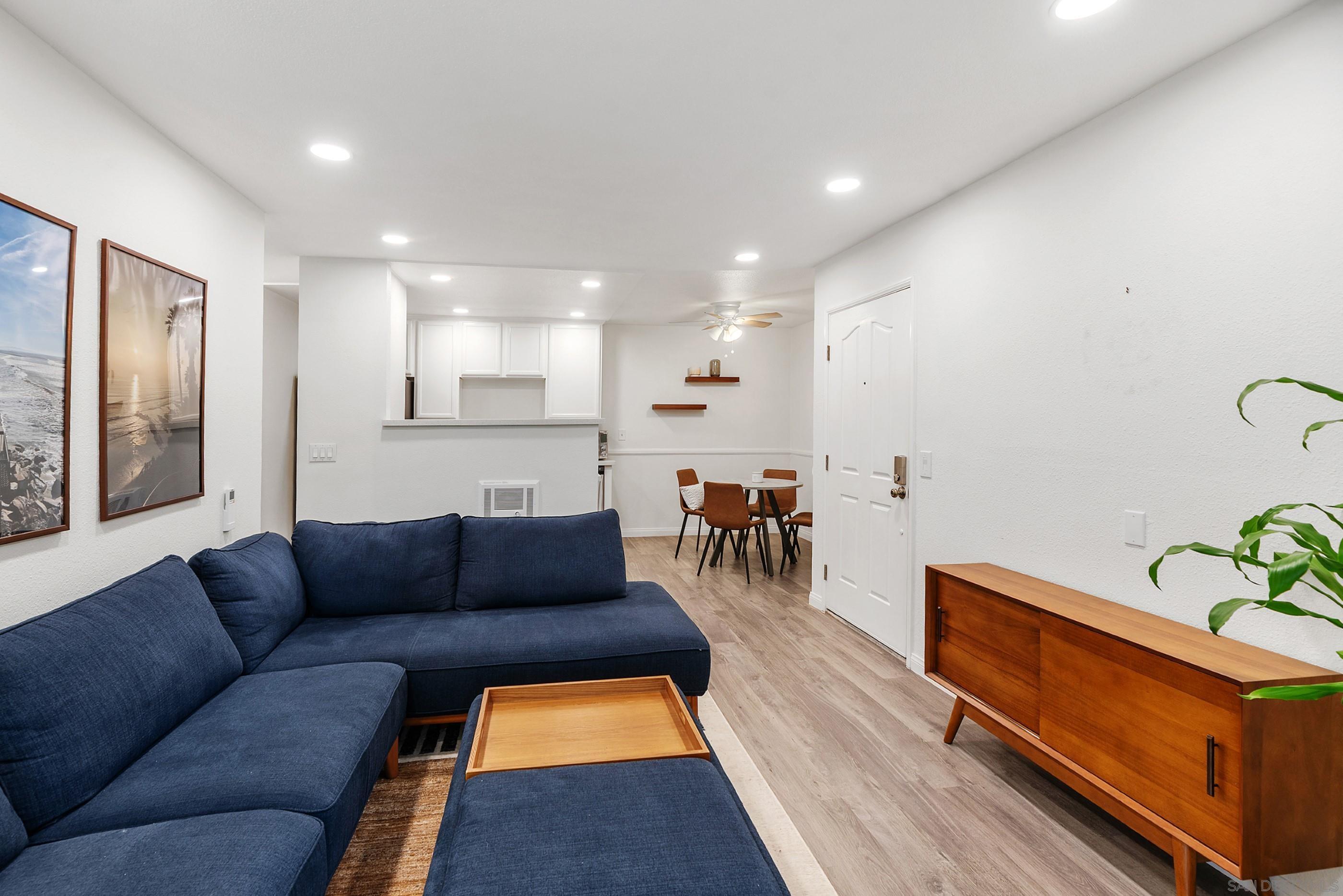 Detail Gallery Image 6 of 39 For 1810 S El Camino Real  #101,  Encinitas,  CA 92024 - 1 Beds | 1 Baths