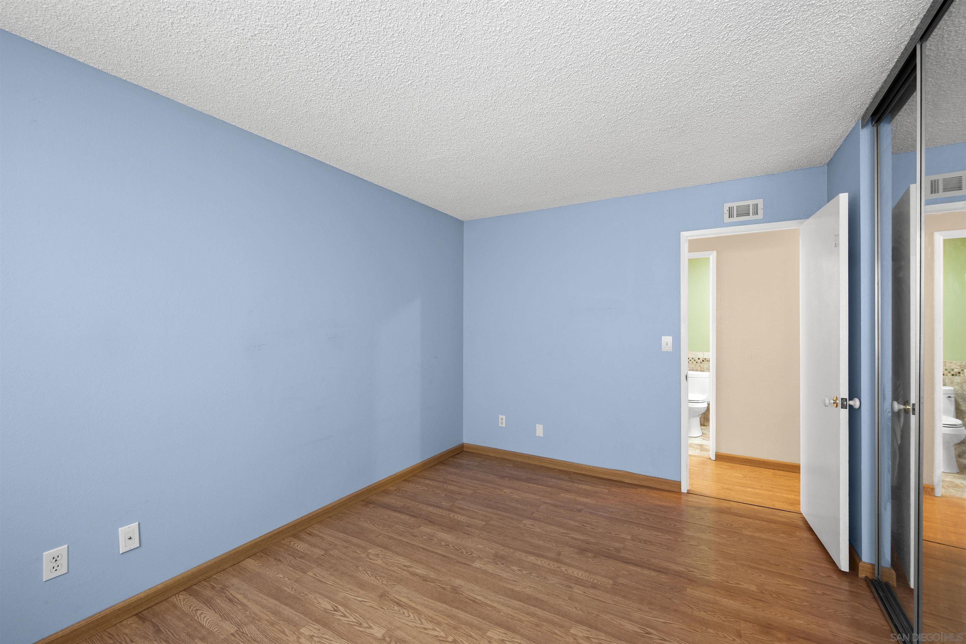 Detail Gallery Image 23 of 46 For 6690  Gullstrand St, San Diego,  CA 92122 - 4 Beds | 2 Baths