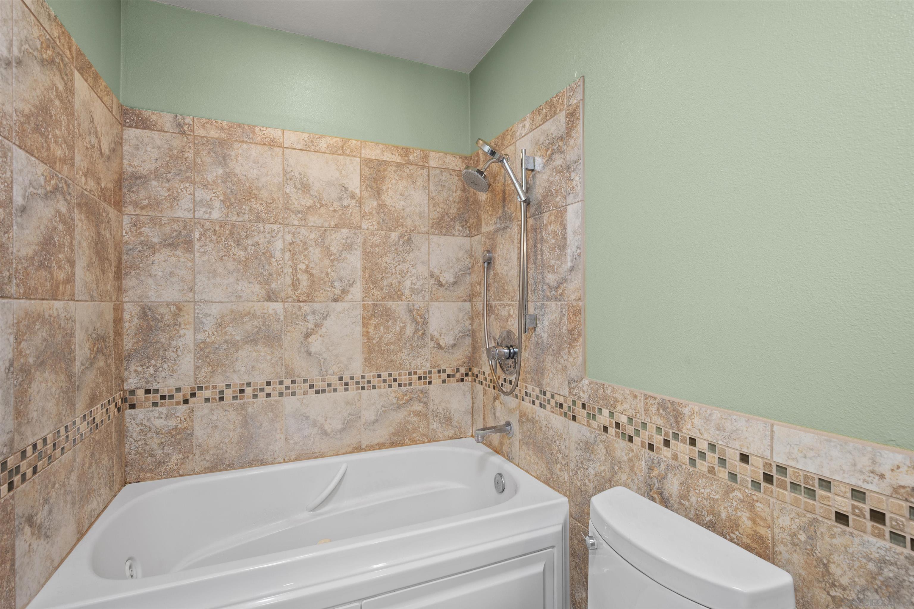 Detail Gallery Image 25 of 46 For 6690  Gullstrand St, San Diego,  CA 92122 - 4 Beds | 2 Baths