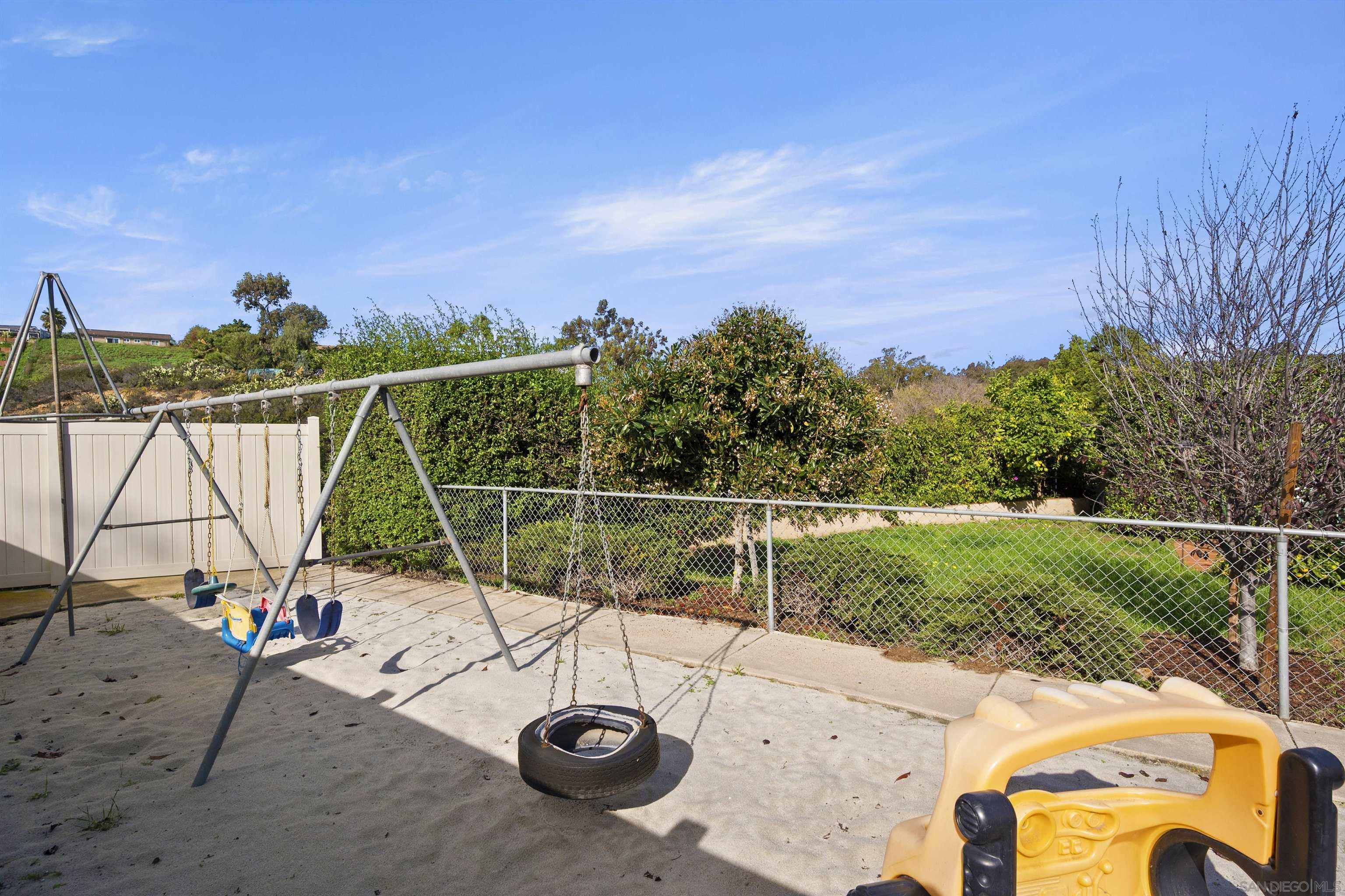 Detail Gallery Image 39 of 46 For 6690  Gullstrand St, San Diego,  CA 92122 - 4 Beds | 2 Baths