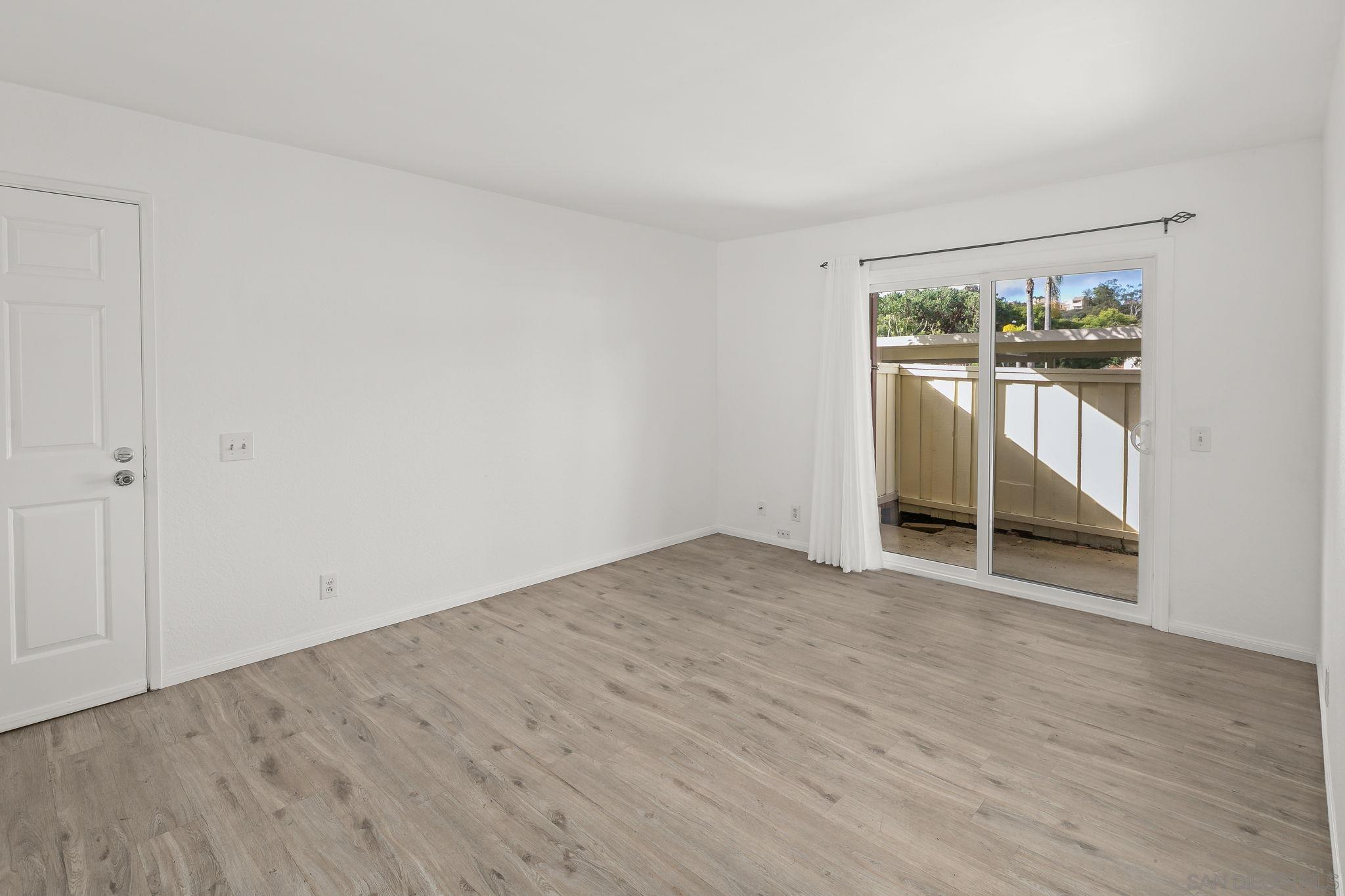 Detail Gallery Image 11 of 24 For 4070  Porte La Paz  #16,  San Diego,  CA 92122 - 2 Beds | 1/1 Baths