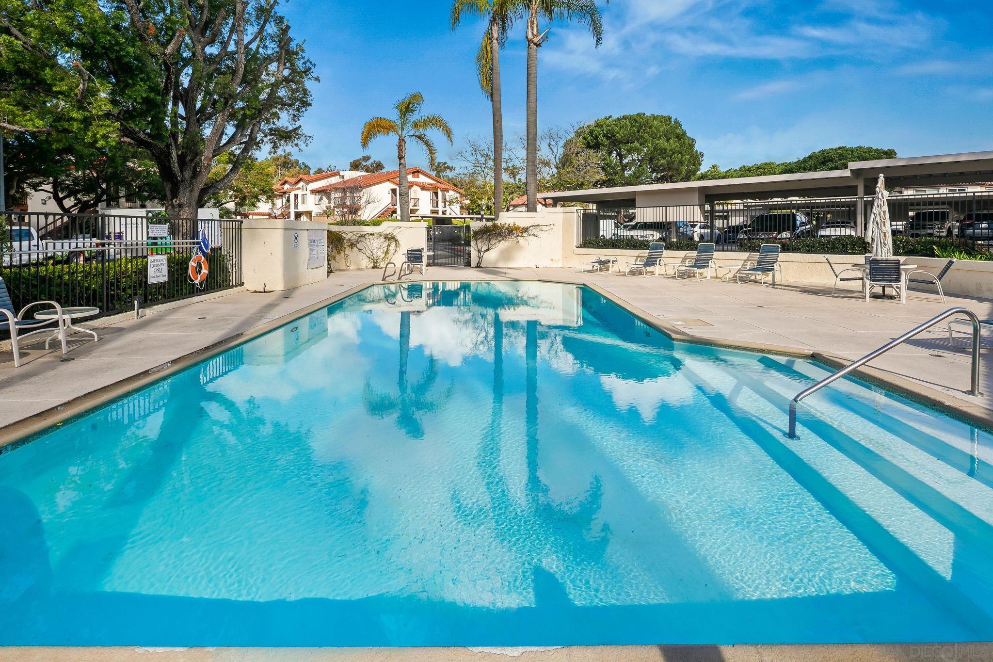 Detail Gallery Image 3 of 24 For 4070  Porte La Paz  #16,  San Diego,  CA 92122 - 2 Beds | 1/1 Baths