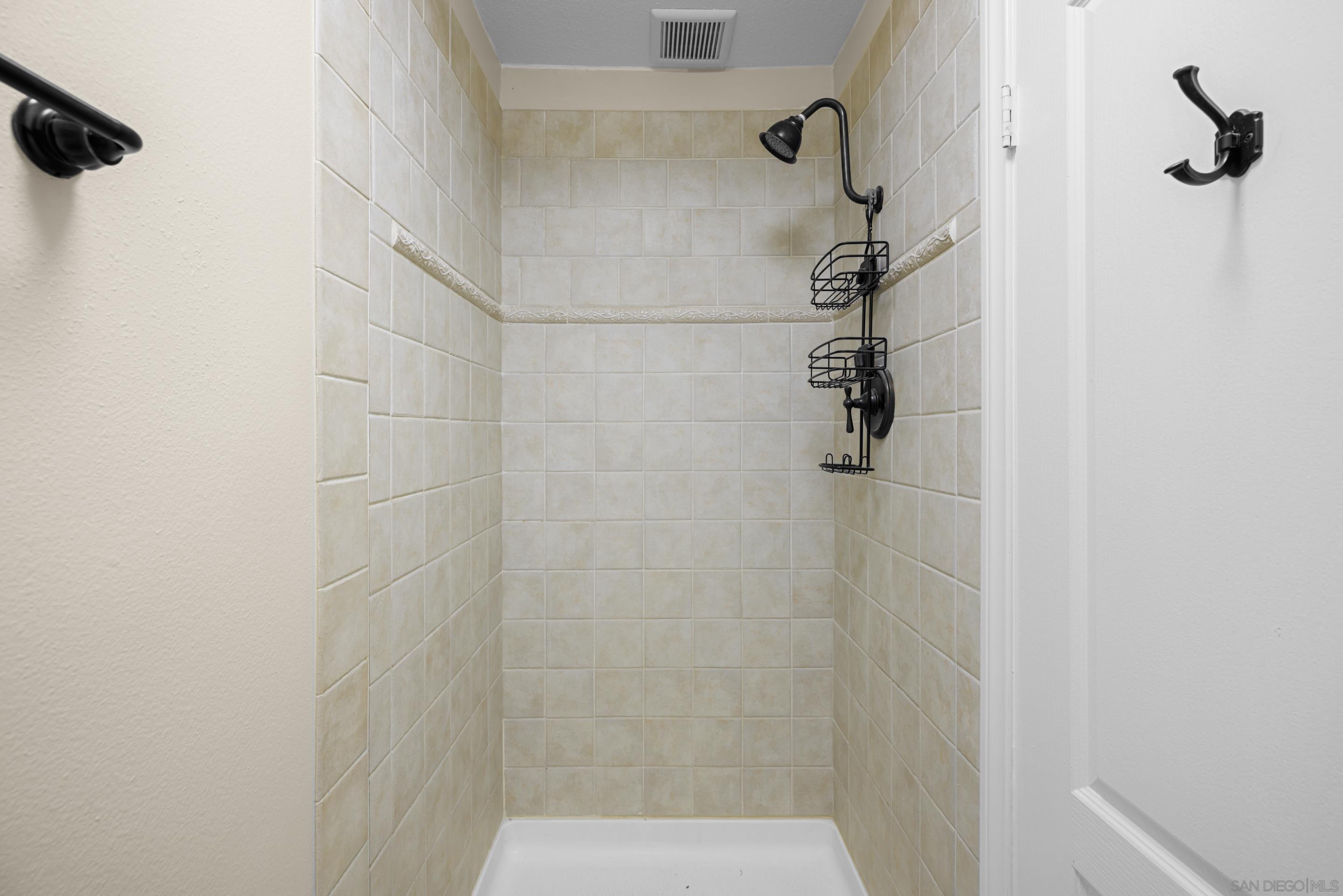 Detail Gallery Image 20 of 37 For 10425  Caminito Cuervo  #216,  San Diego,  CA 92108 - 3 Beds | 2 Baths