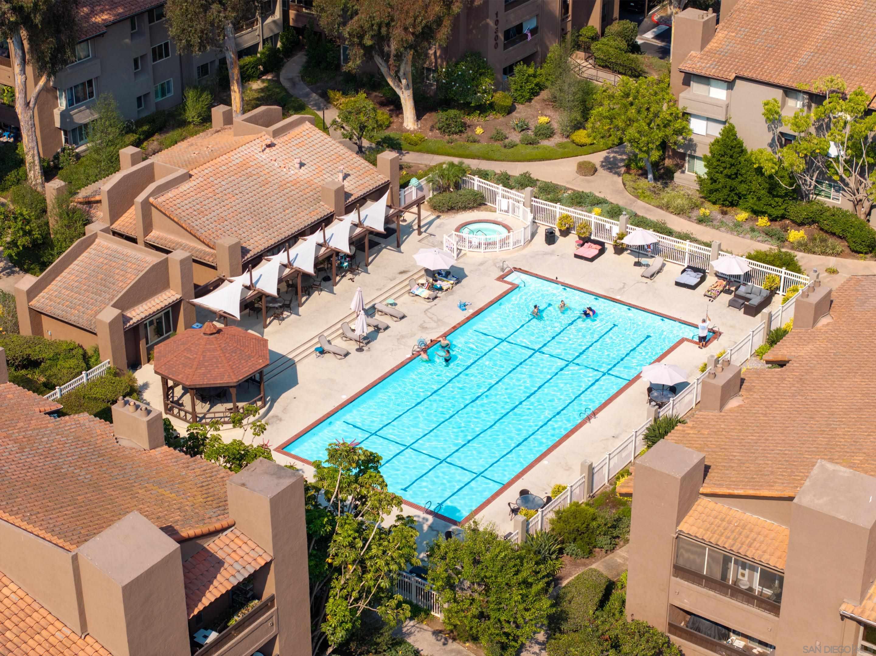 Detail Gallery Image 30 of 37 For 10425  Caminito Cuervo  #216,  San Diego,  CA 92108 - 3 Beds | 2 Baths