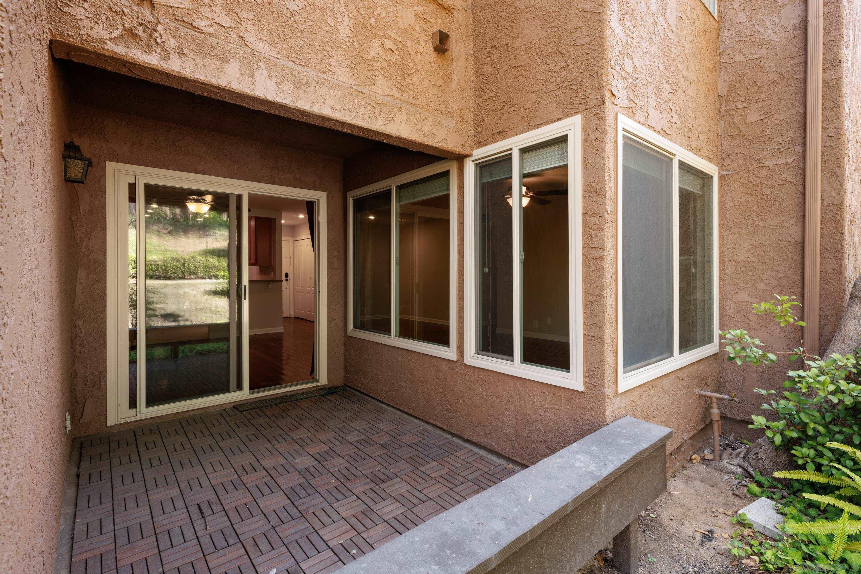 Detail Gallery Image 7 of 37 For 10425  Caminito Cuervo  #216,  San Diego,  CA 92108 - 3 Beds | 2 Baths