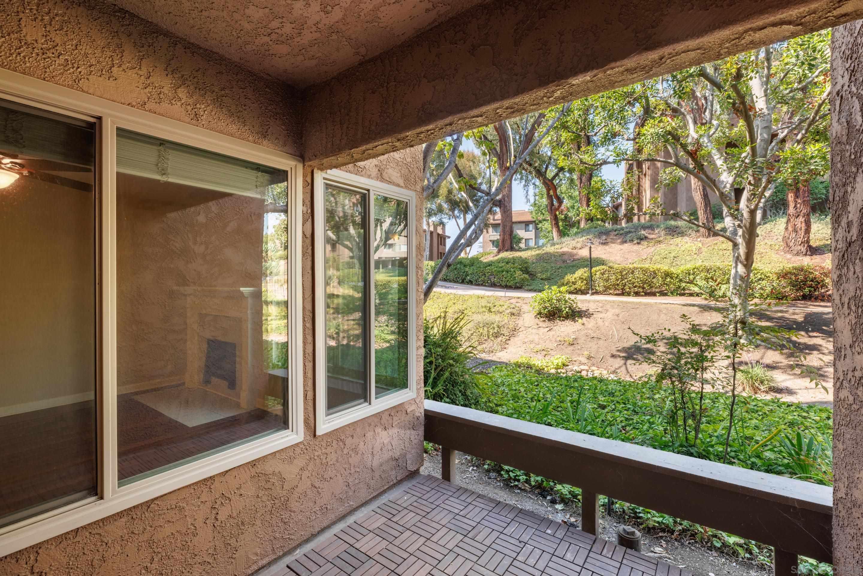 Detail Gallery Image 8 of 37 For 10425  Caminito Cuervo  #216,  San Diego,  CA 92108 - 3 Beds | 2 Baths