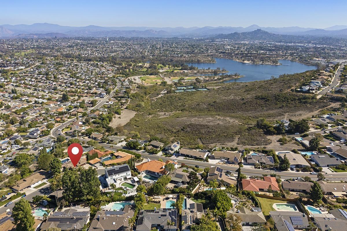 Detail Gallery Image 5 of 73 For 6346  Ridge Manor Avenue, San Diego,  CA 92120 - 5 Beds | 3/1 Baths