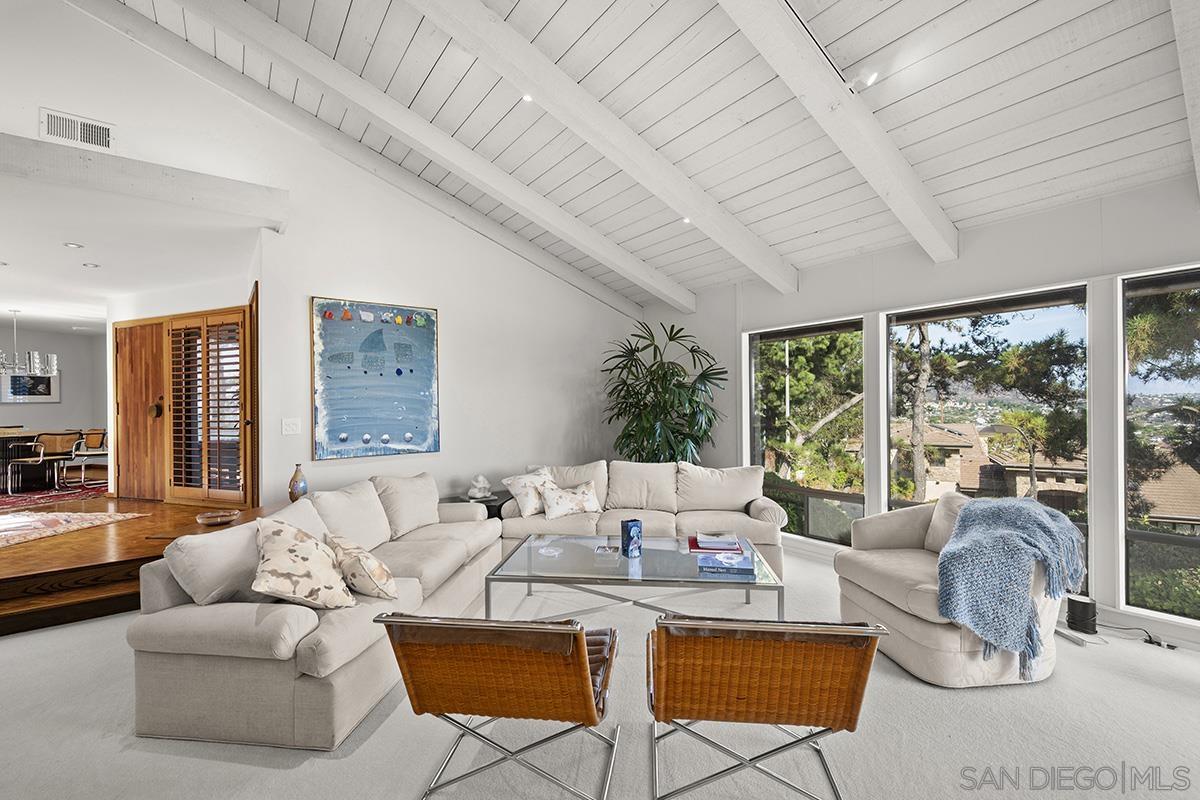 Detail Gallery Image 7 of 73 For 6346  Ridge Manor Avenue, San Diego,  CA 92120 - 5 Beds | 3/1 Baths