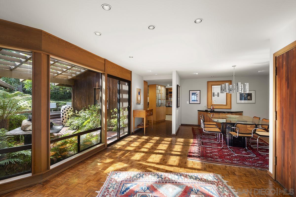 Detail Gallery Image 10 of 73 For 6346  Ridge Manor Avenue, San Diego,  CA 92120 - 5 Beds | 3/1 Baths