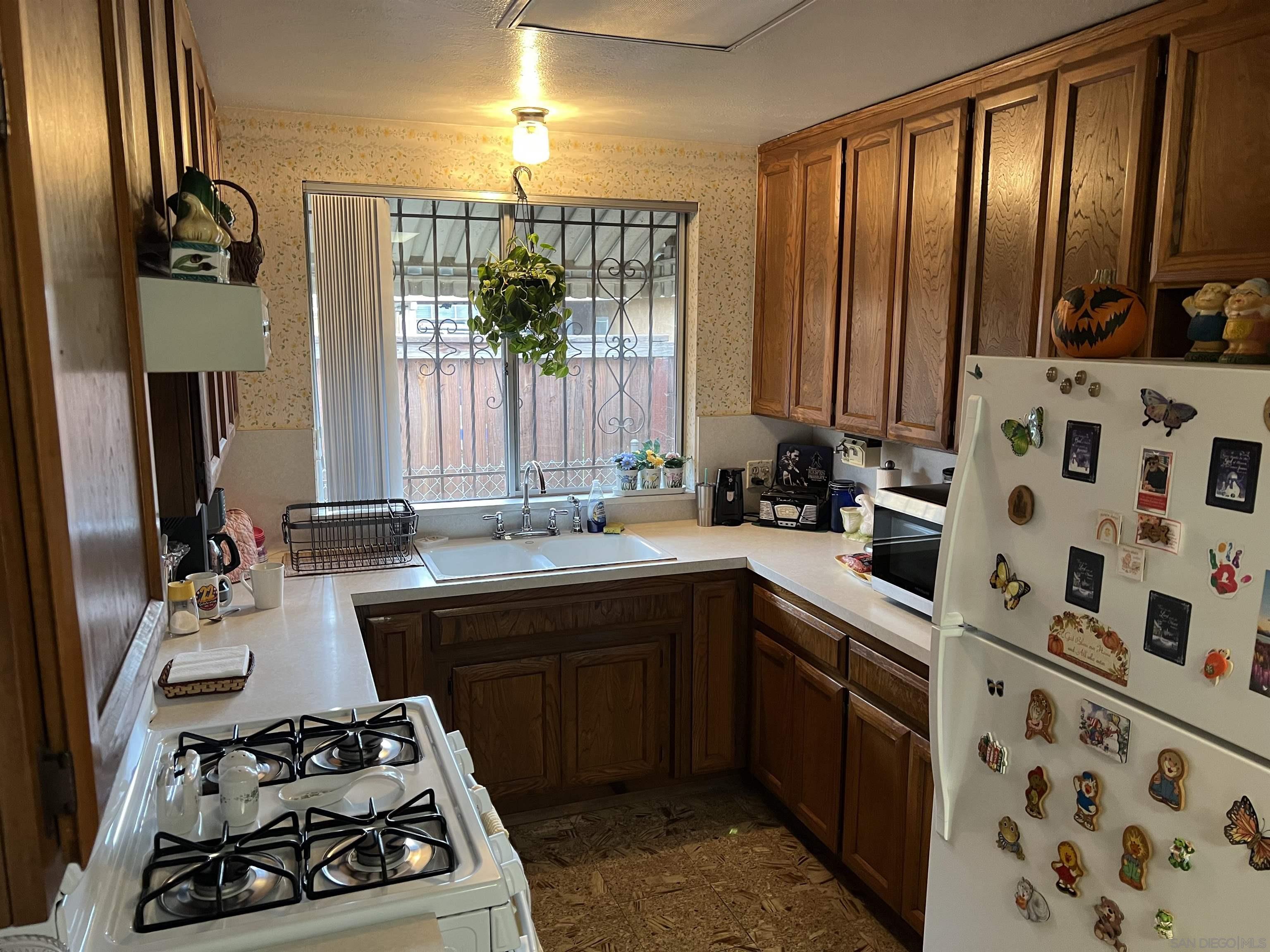 Detail Gallery Image 10 of 26 For , Lemon Grove,  CA 91945 - 4 Beds | 1/1 Baths