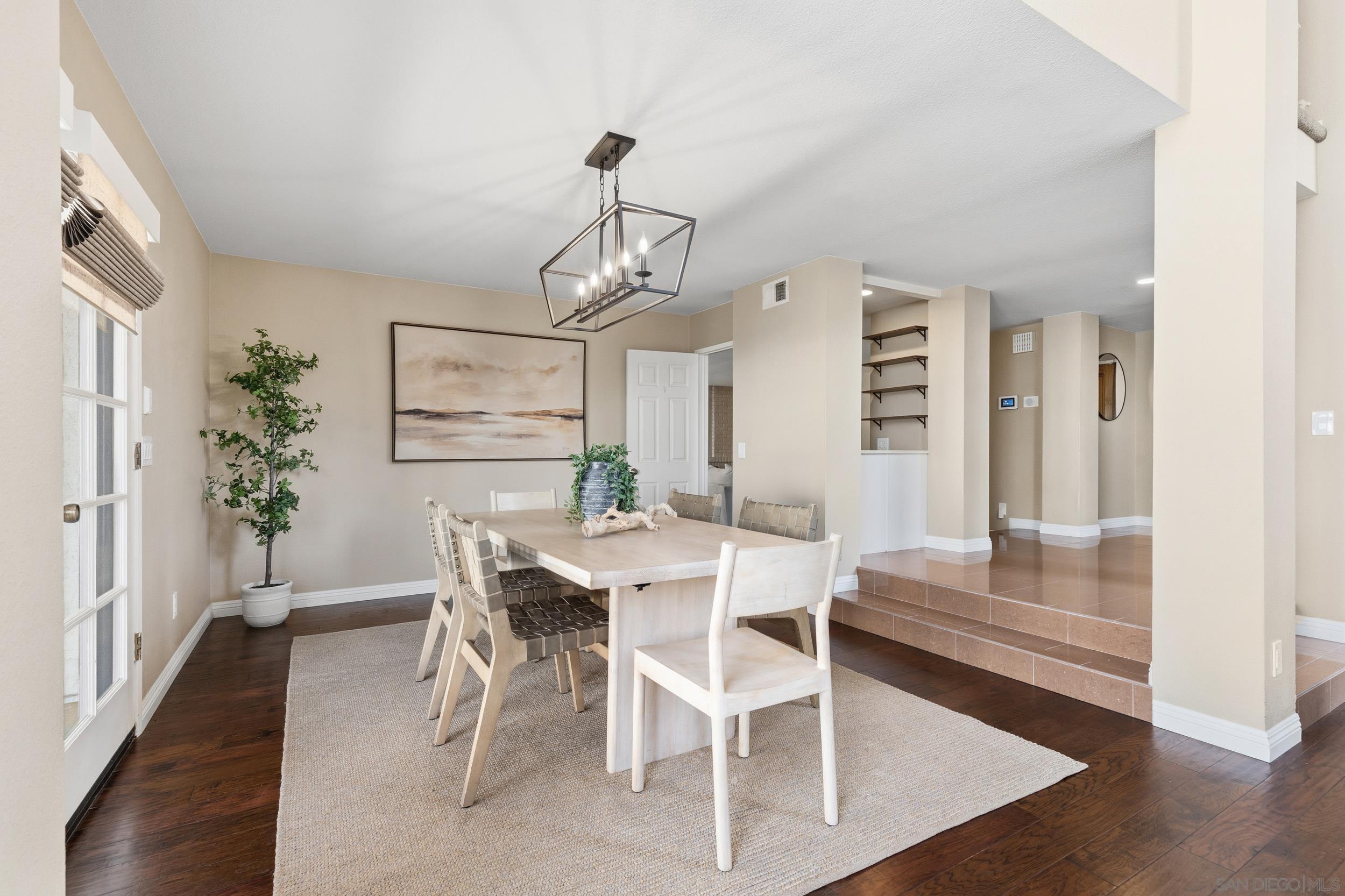 Detail Gallery Image 9 of 43 For 12520  Chetenham Ln, San Diego,  CA 92128 - 5 Beds | 3 Baths