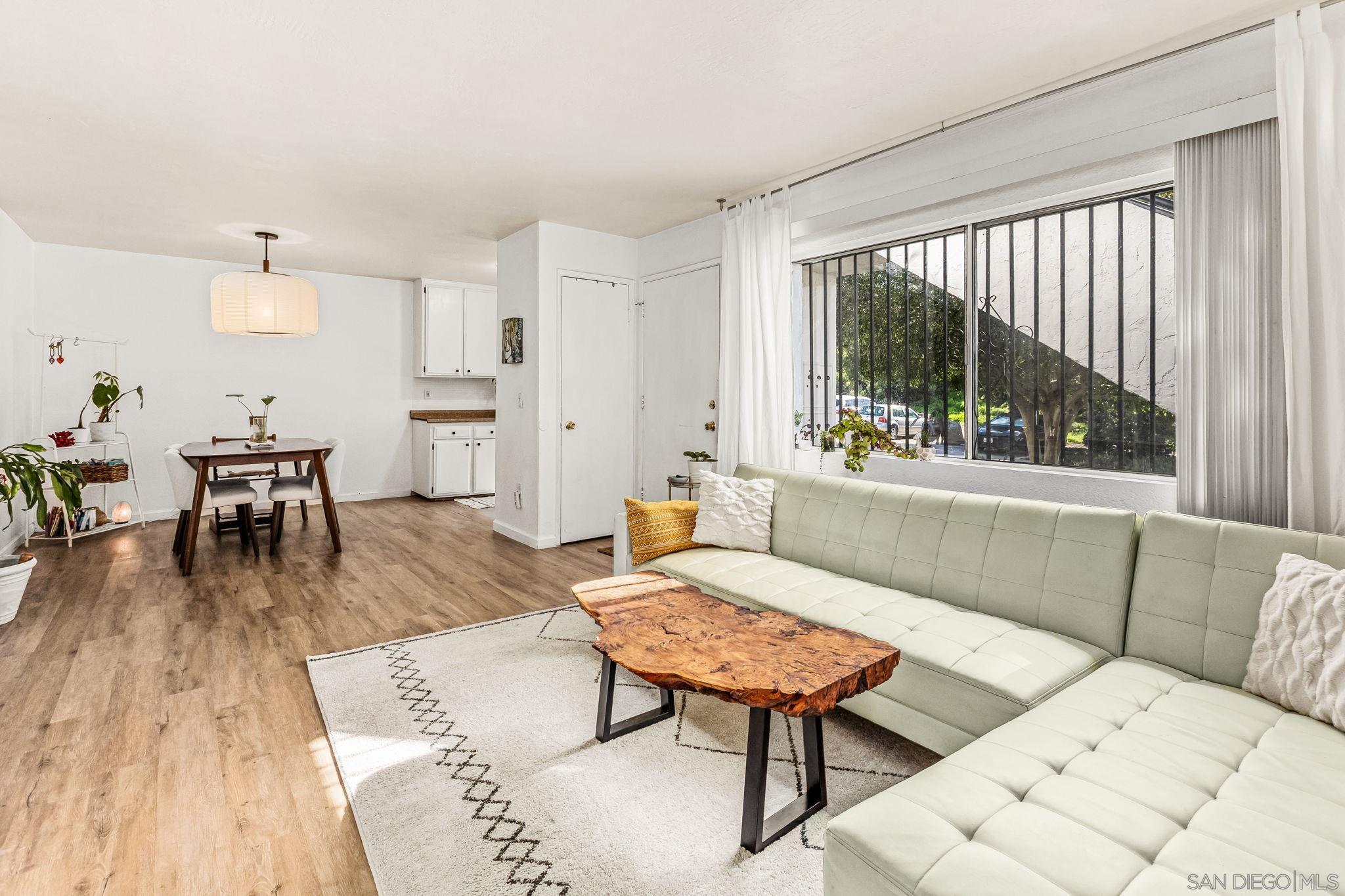 Front Image Thumbnail for SD2600251