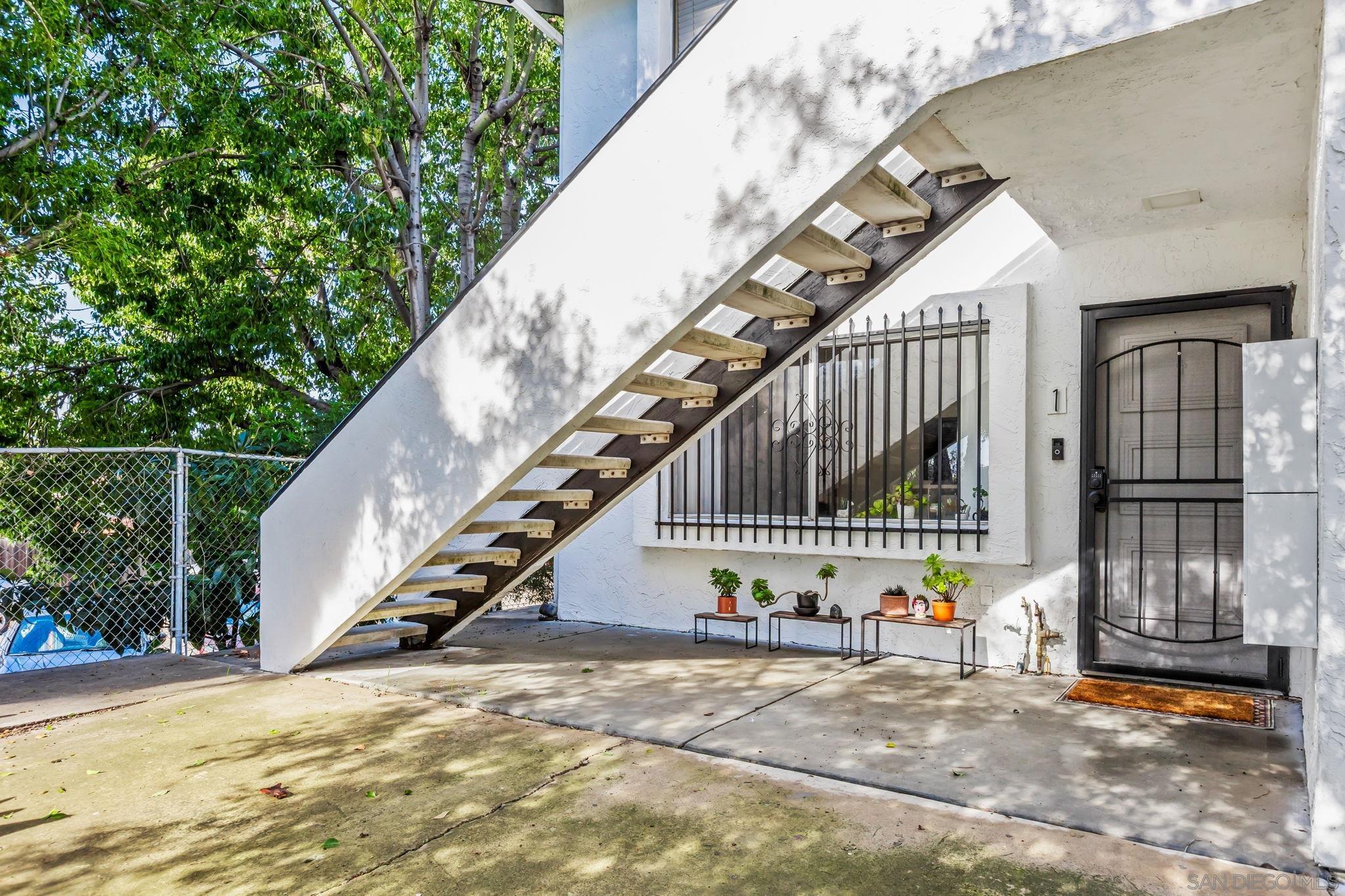 Detail Gallery Image 2 of 24 For 335  34th St  #UNIT 1,  San Diego,  CA 92102 - 2 Beds | 2 Baths