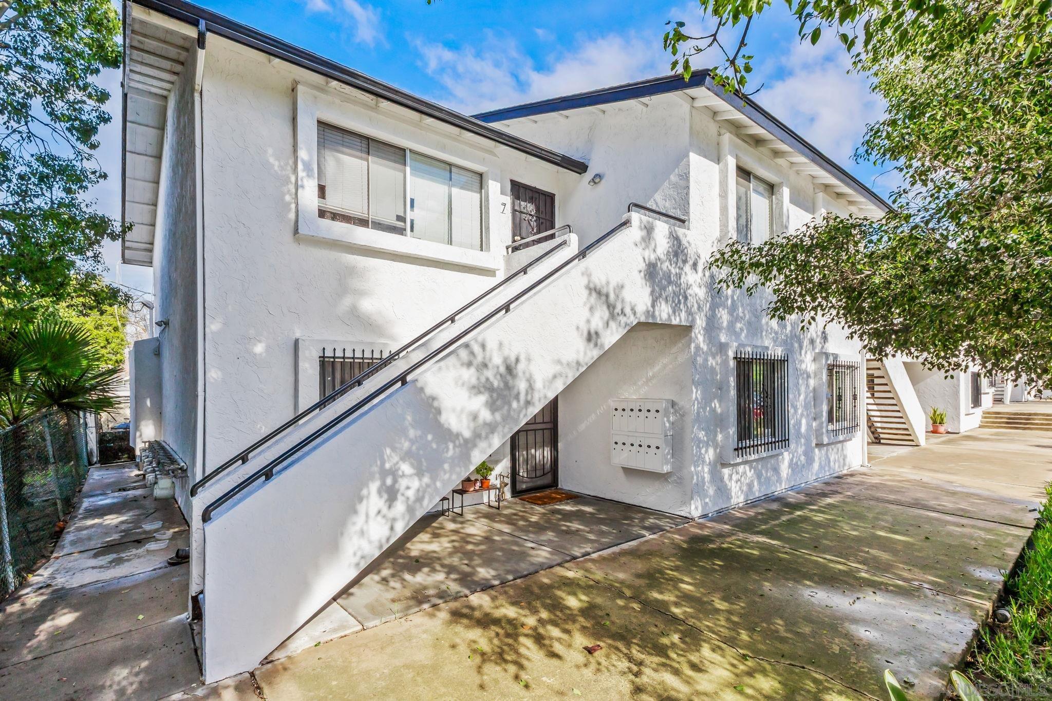 Detail Gallery Image 3 of 24 For 335  34th St  #UNIT 1,  San Diego,  CA 92102 - 2 Beds | 2 Baths